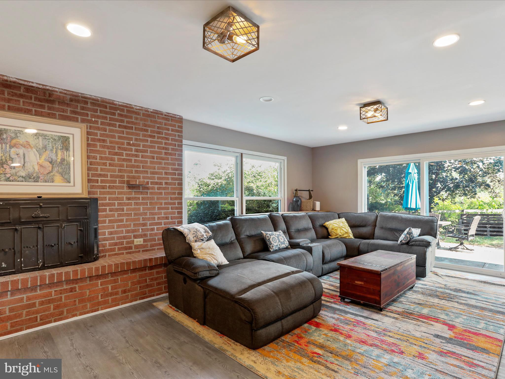 KENSINGTON HEIGHTS - Residential