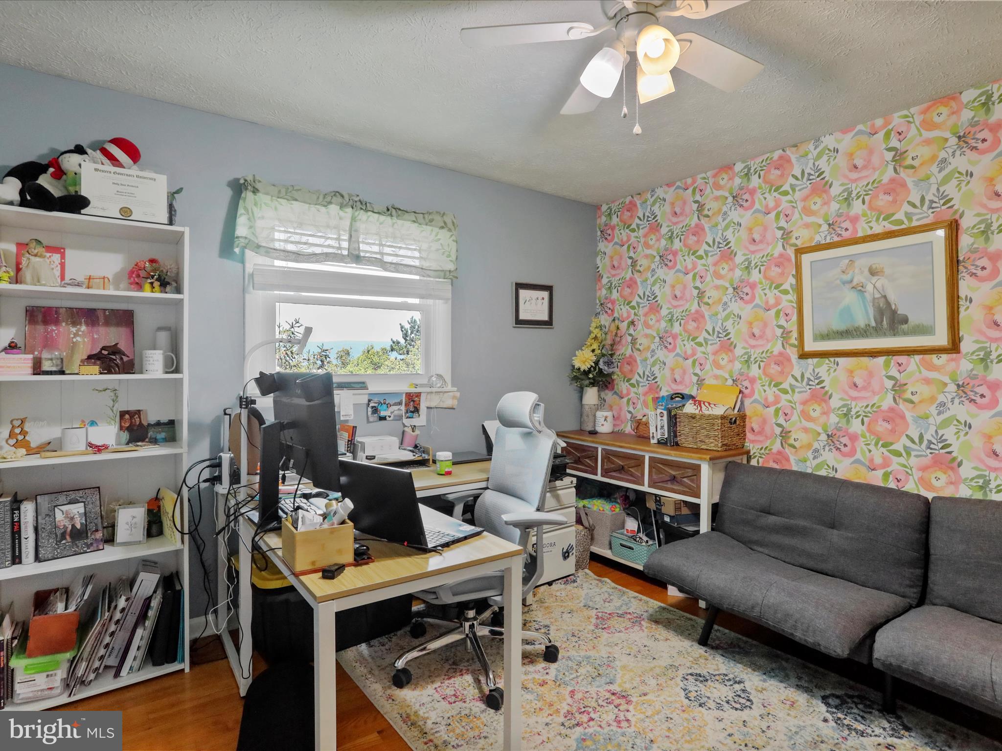 KENSINGTON HEIGHTS - Residential