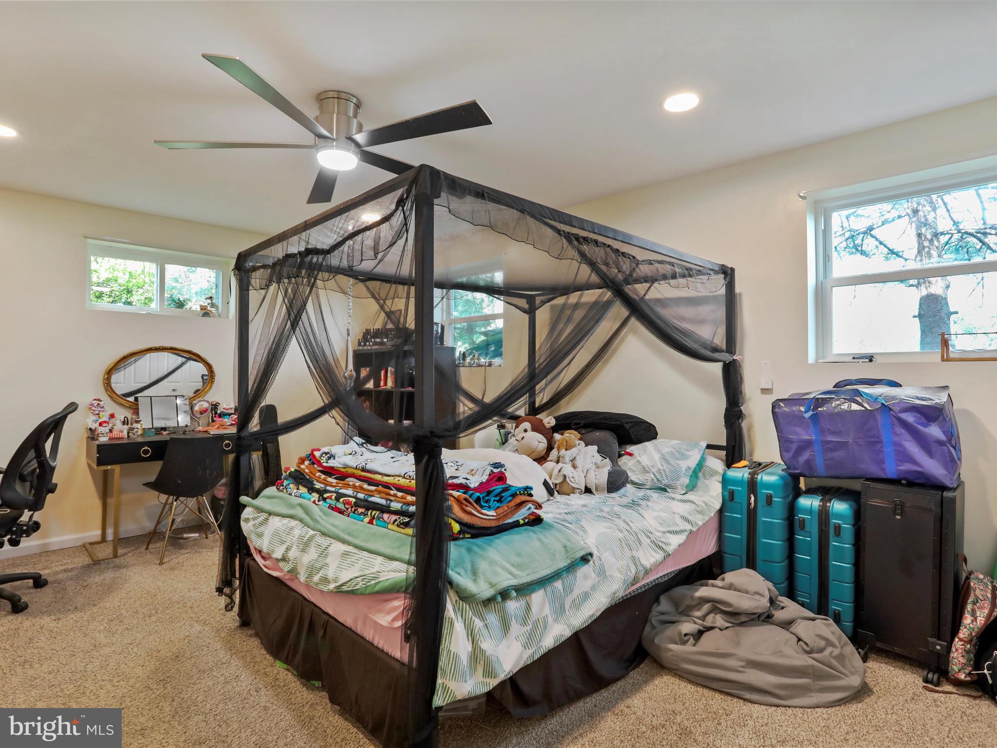 KENSINGTON HEIGHTS - Residential