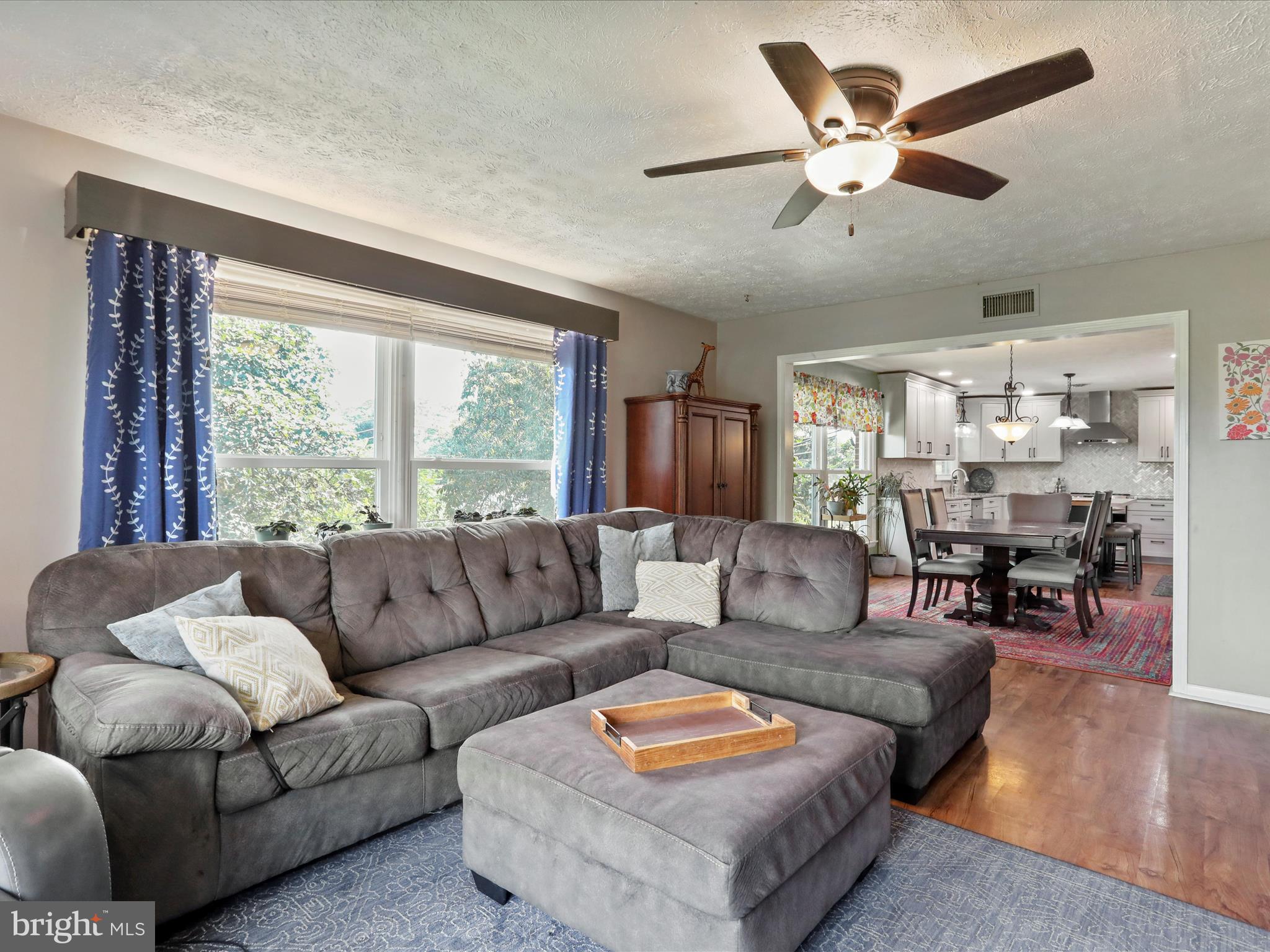 KENSINGTON HEIGHTS - Residential