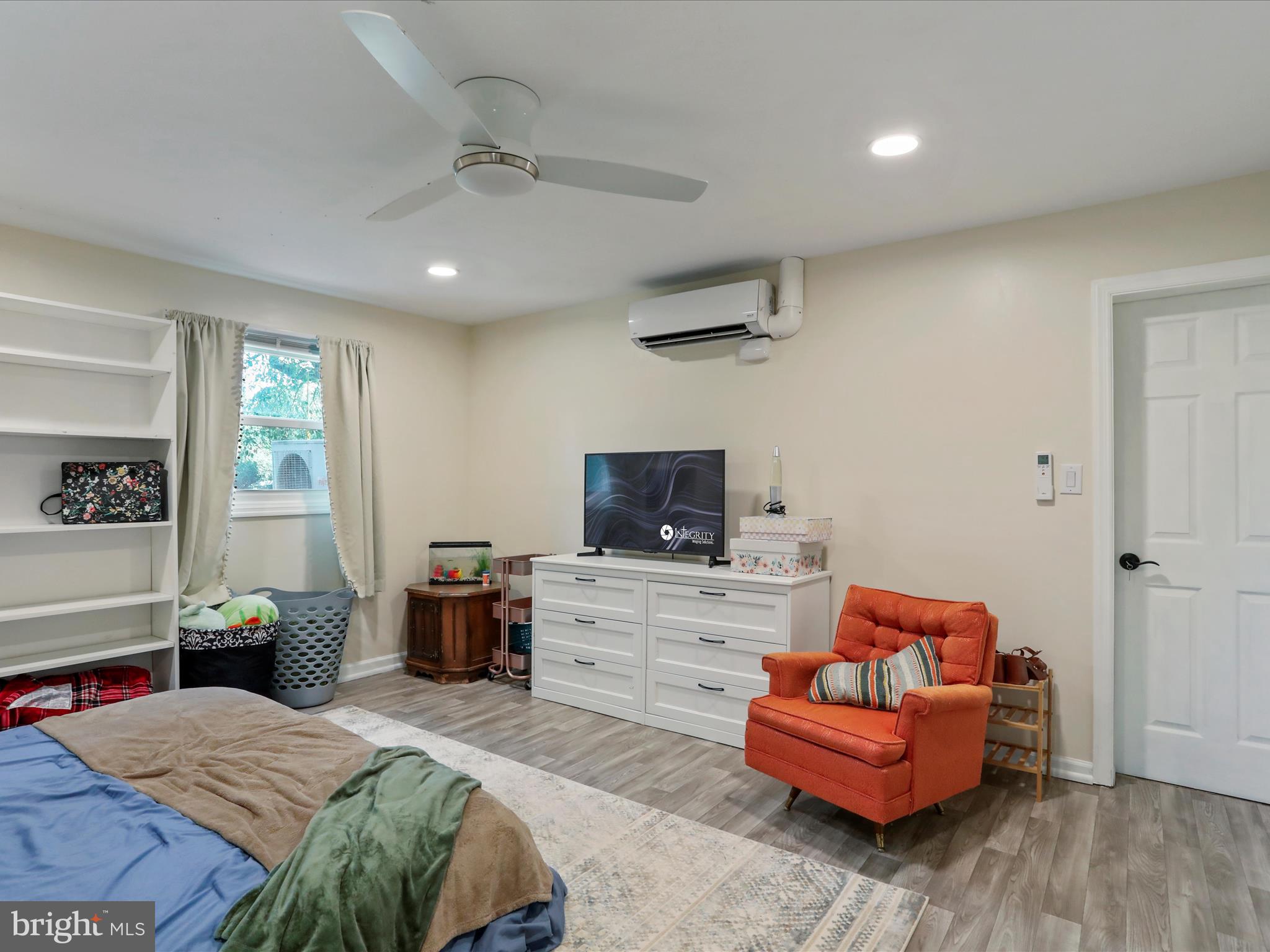 KENSINGTON HEIGHTS - Residential