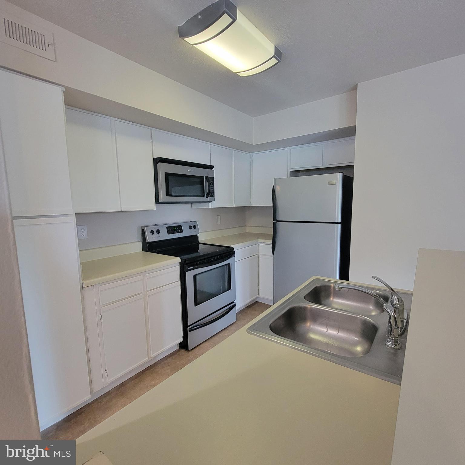 LORDS LANDING - Residential Lease