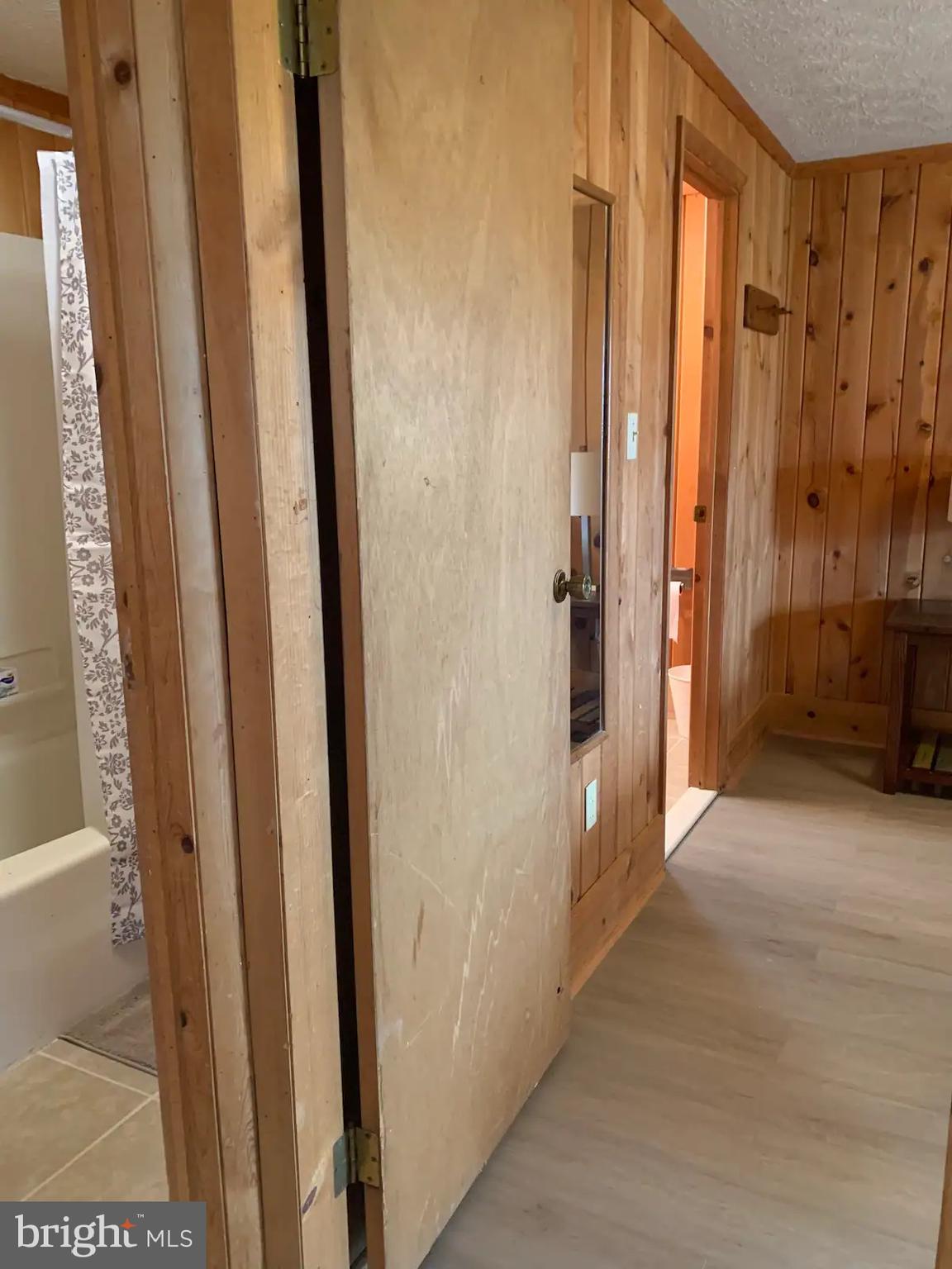 THE HILL CONDOS - Residential