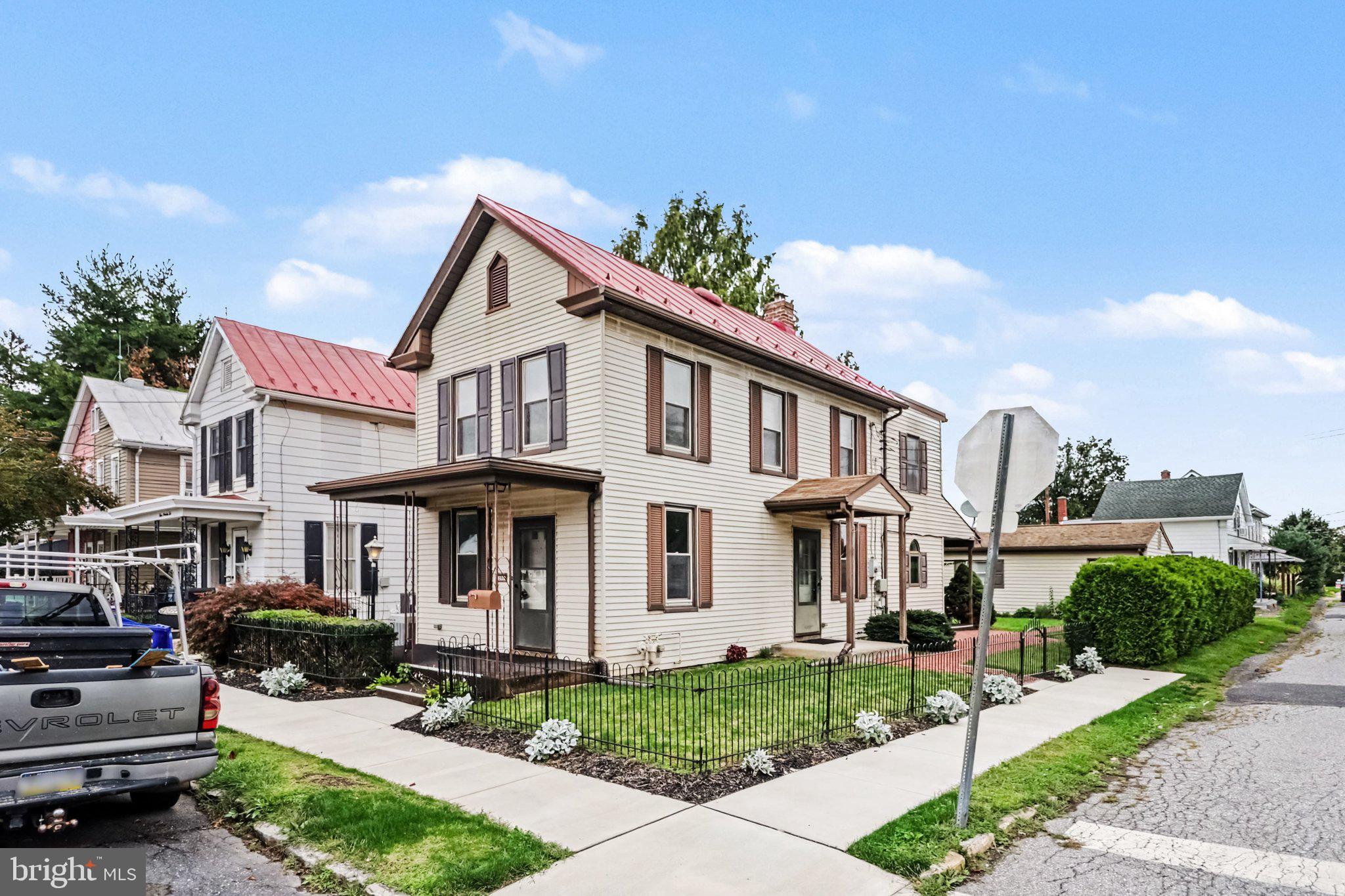 300 N ARCH STREET