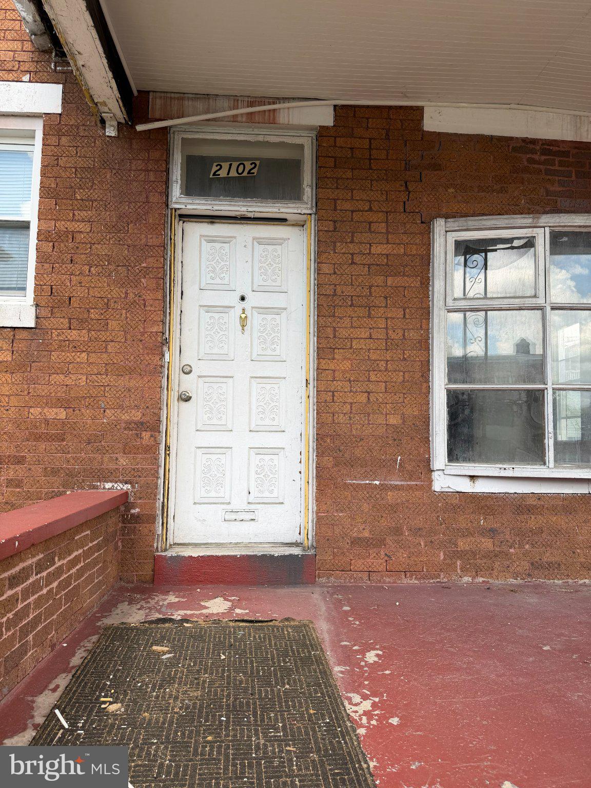 2102 N DUKELAND