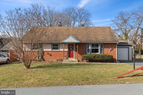 Photo of 1308 CROWN AVE, LANCASTER, PA 17601 (MLS # PALA2031926)