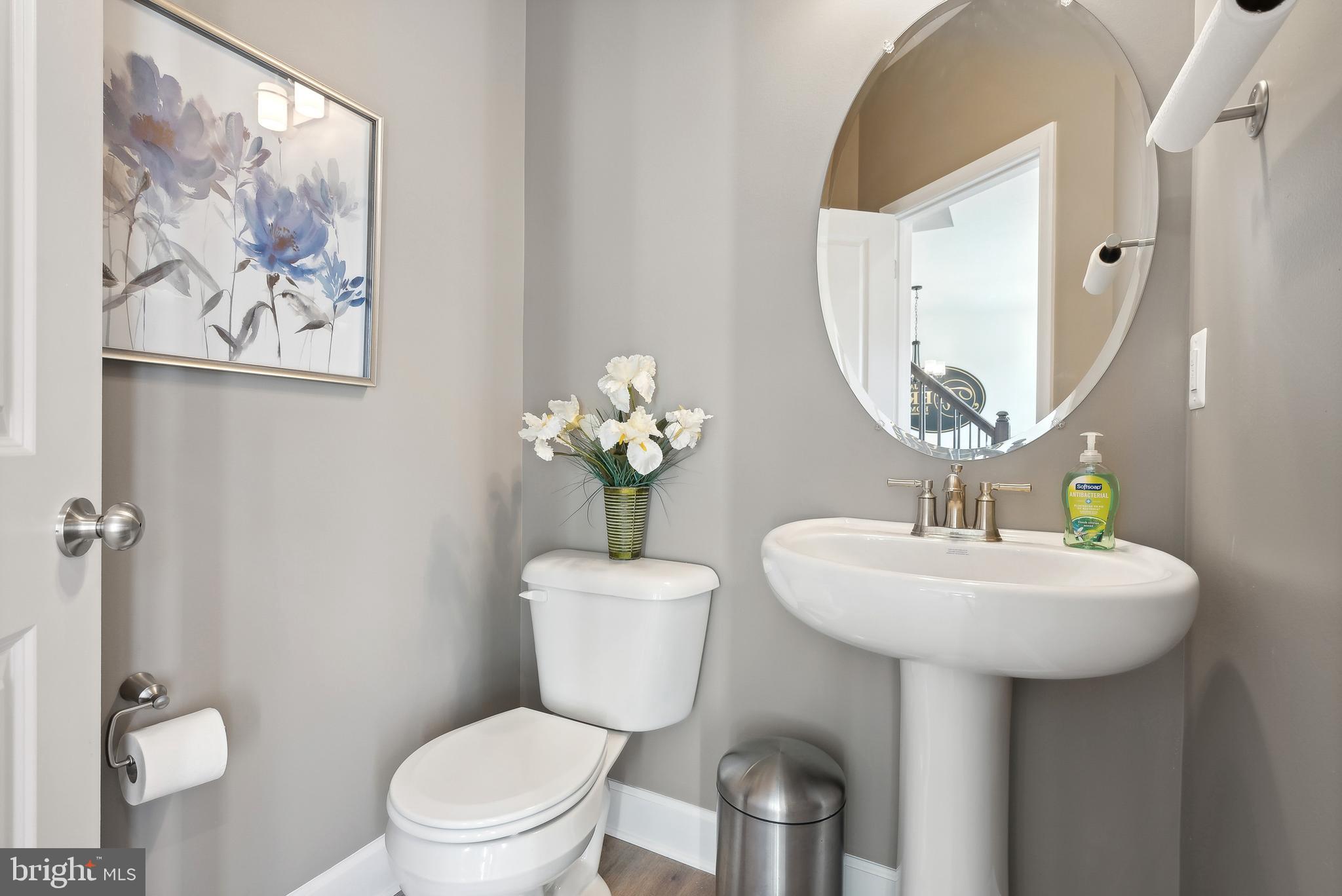 KINGS COURT AT BROWNSTONE - Residential