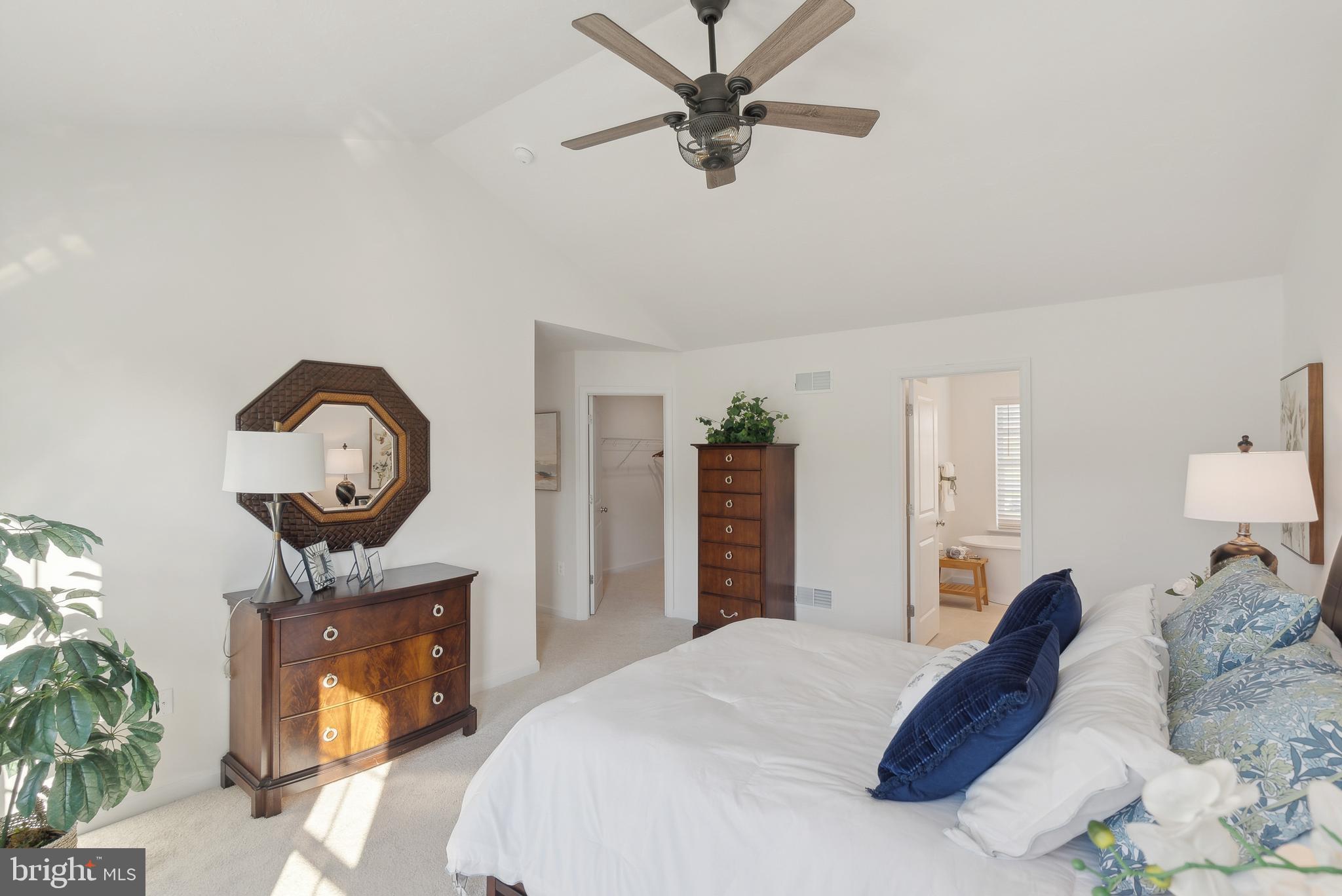 KINGS COURT AT BROWNSTONE - Residential