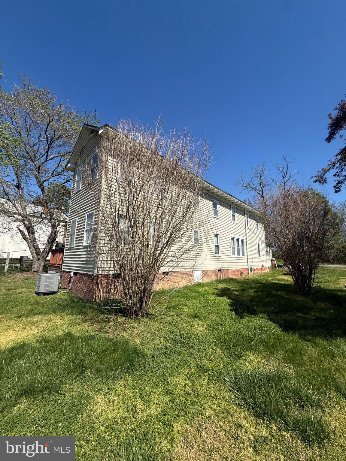 LOUISA - Residential