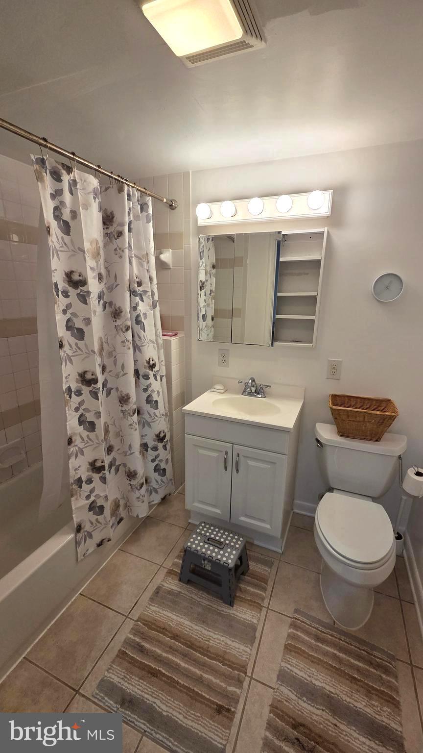 QUINCE ORCHARD MANOR - Residential Lease