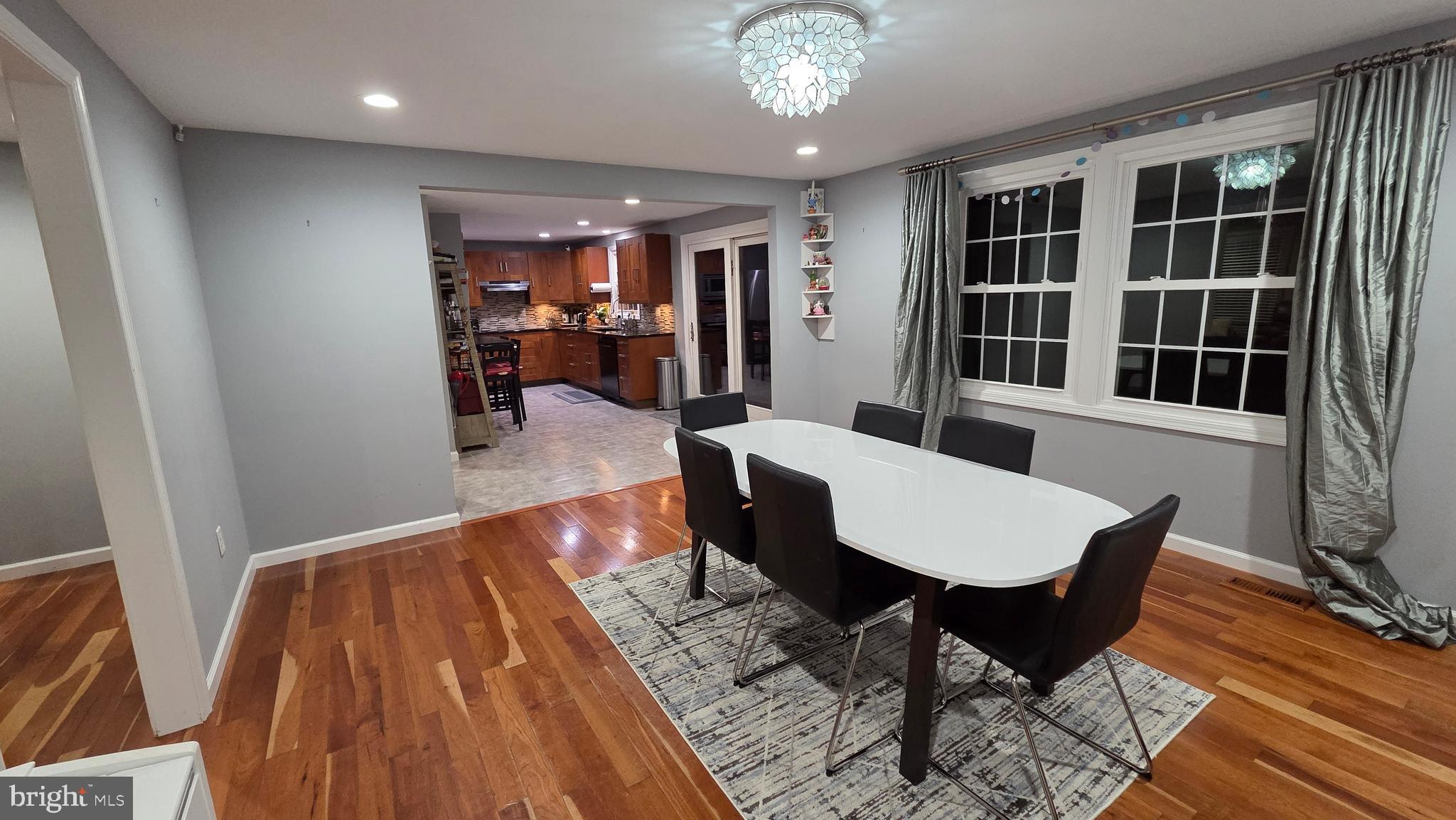 QUINCE ORCHARD MANOR - Residential Lease