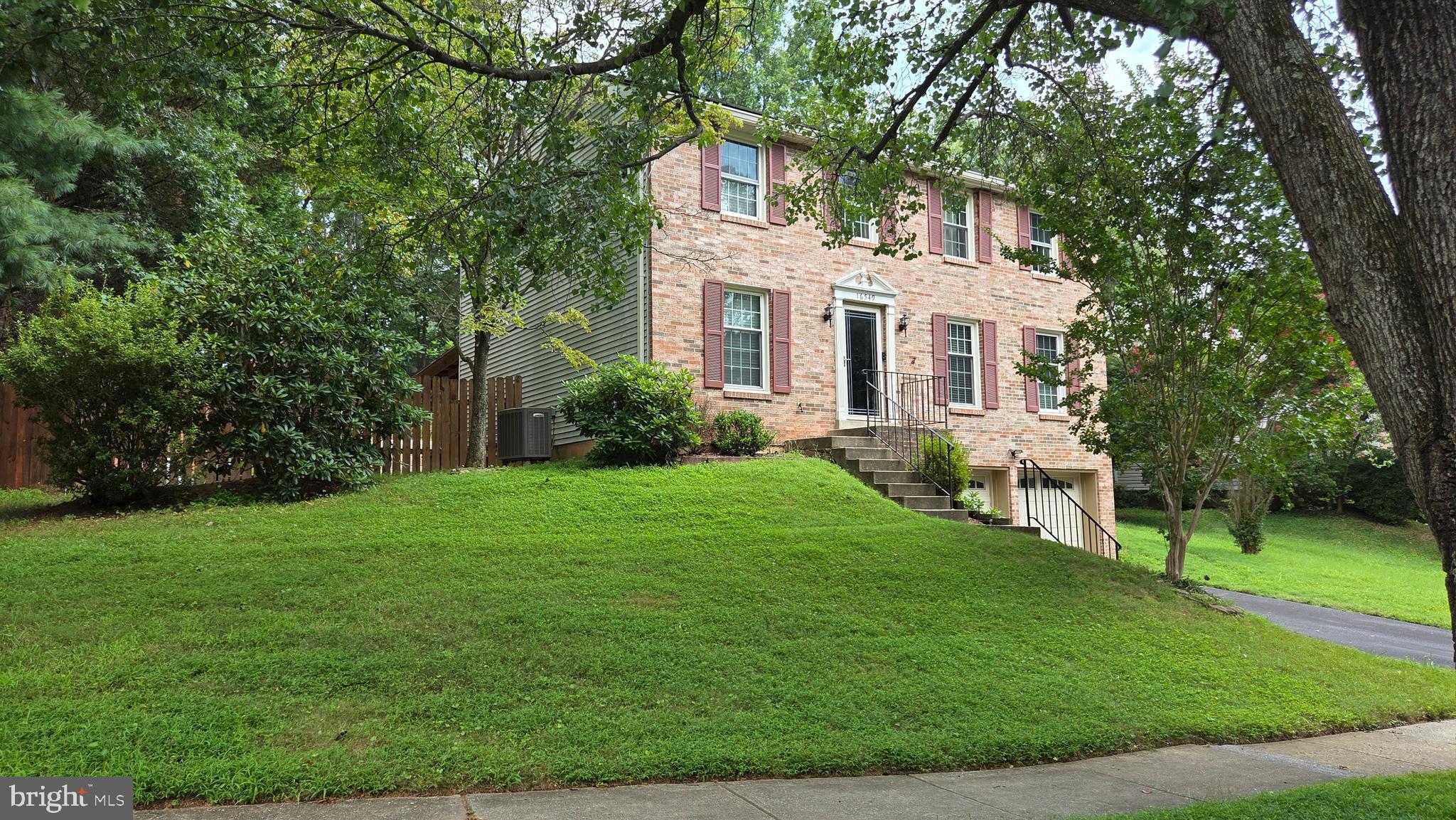 QUINCE ORCHARD MANOR - Residential Lease