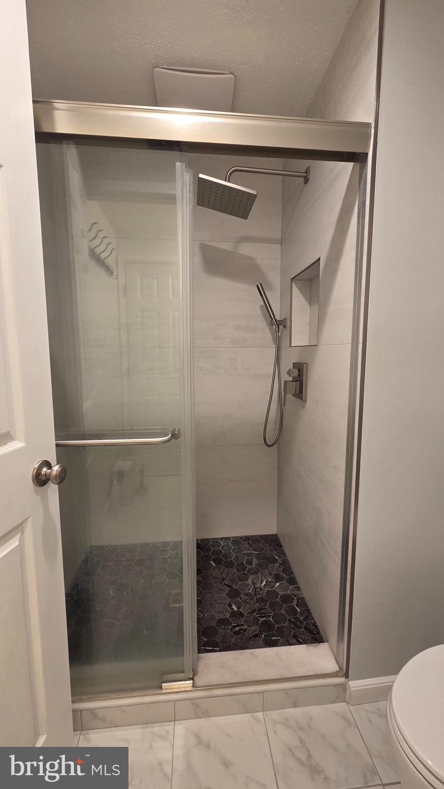 QUINCE ORCHARD MANOR - Residential Lease