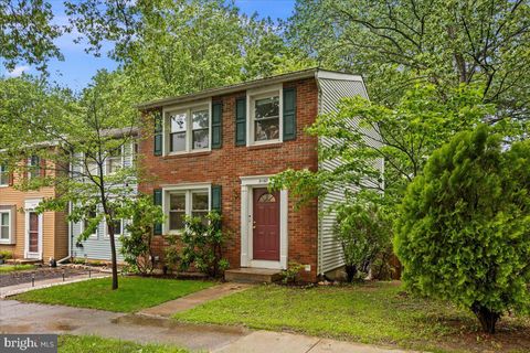 8160 CURVING CREEK COURT SPRINGFIELD VA 22153