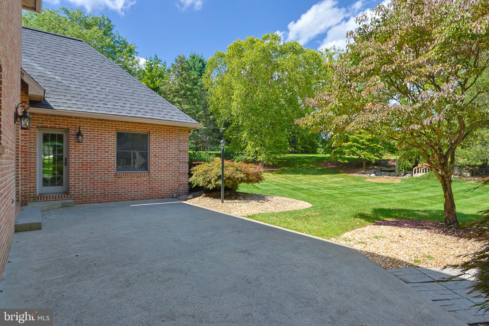 BROADHEAD MANOR - Residential