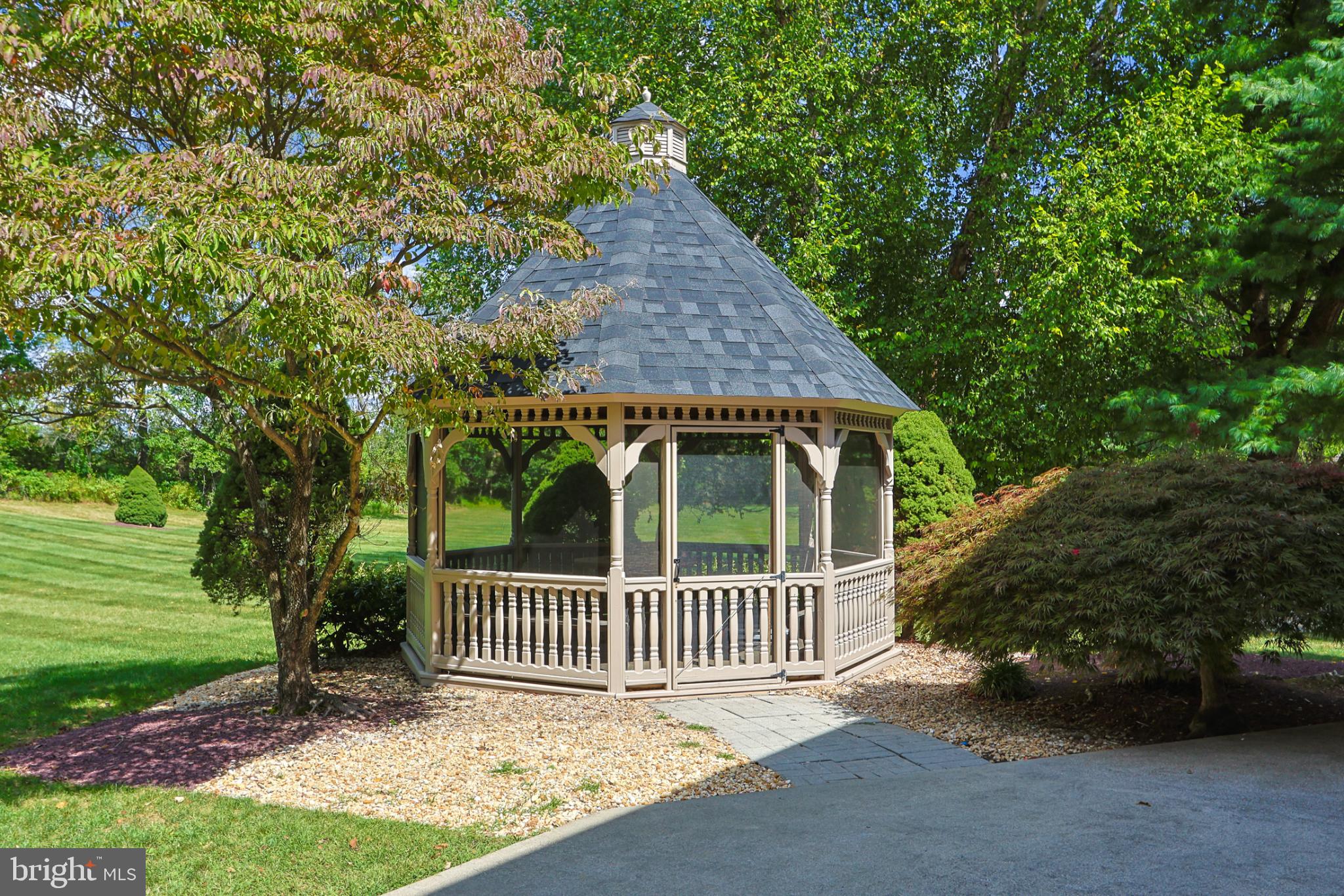 BROADHEAD MANOR - Residential