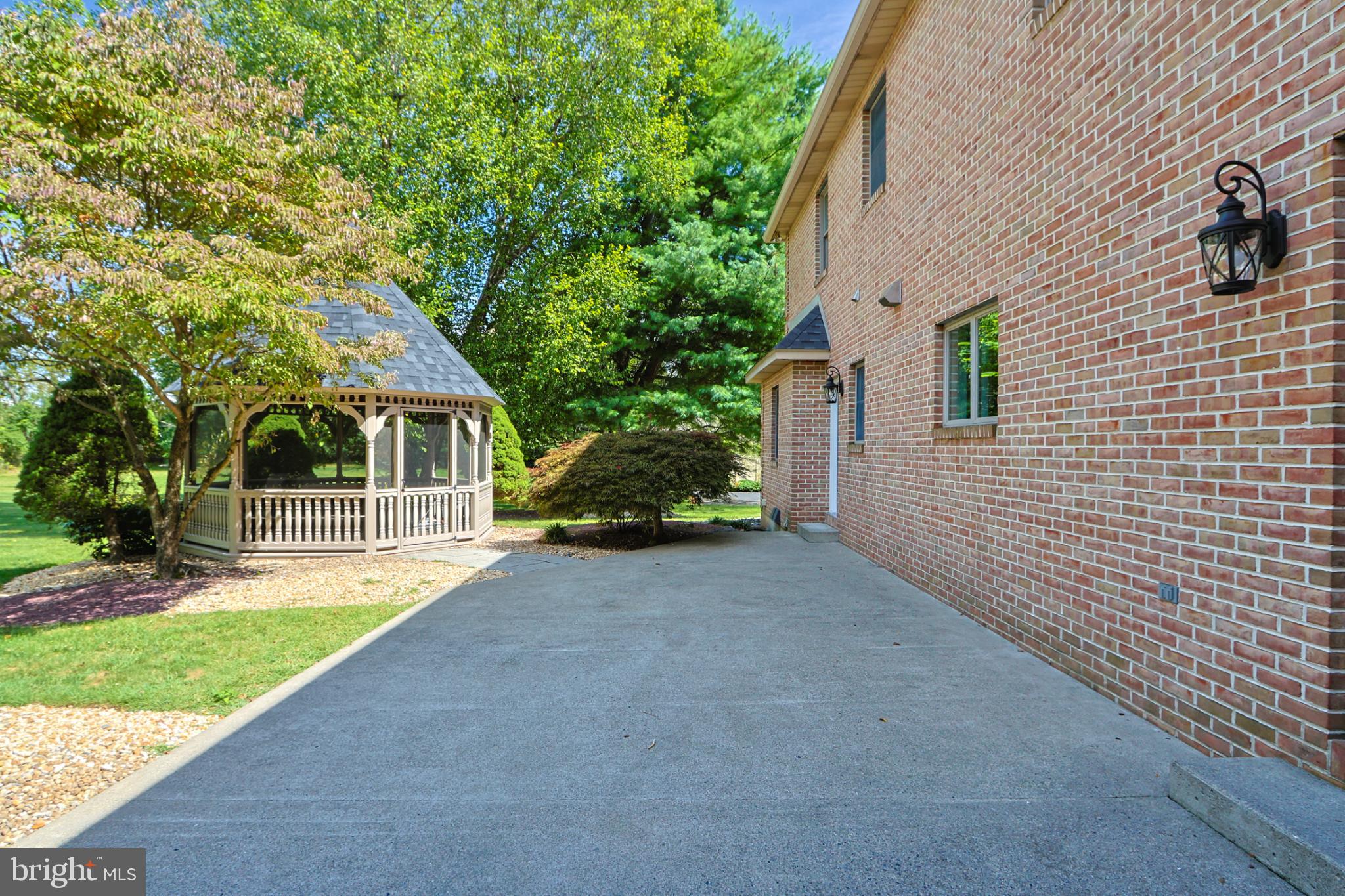 BROADHEAD MANOR - Residential