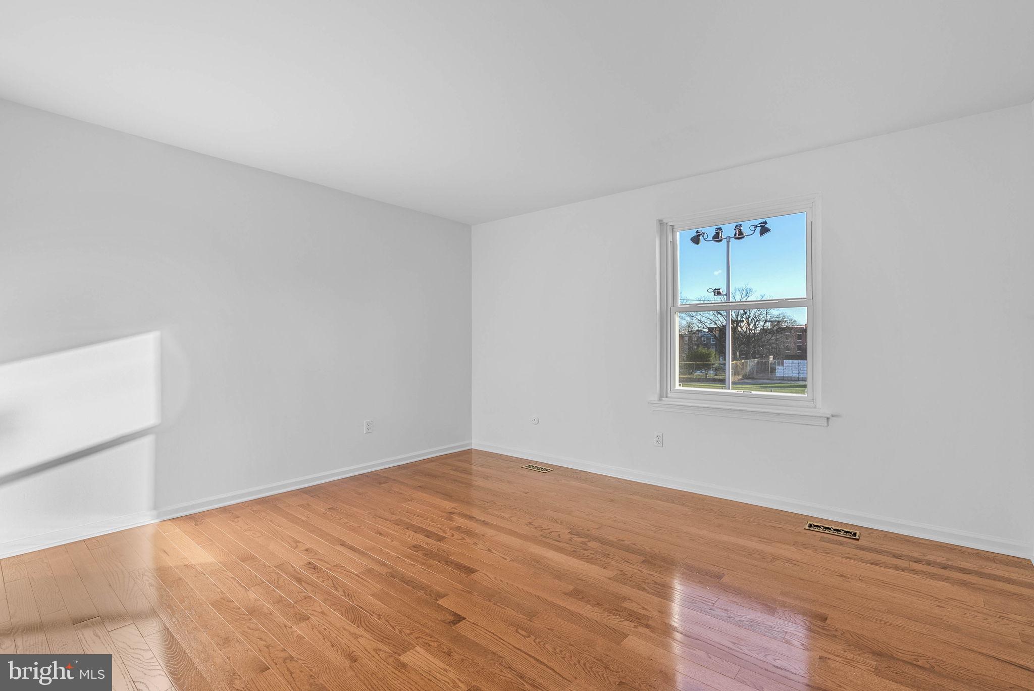 GRADUATE HOSPITAL - Residential Lease