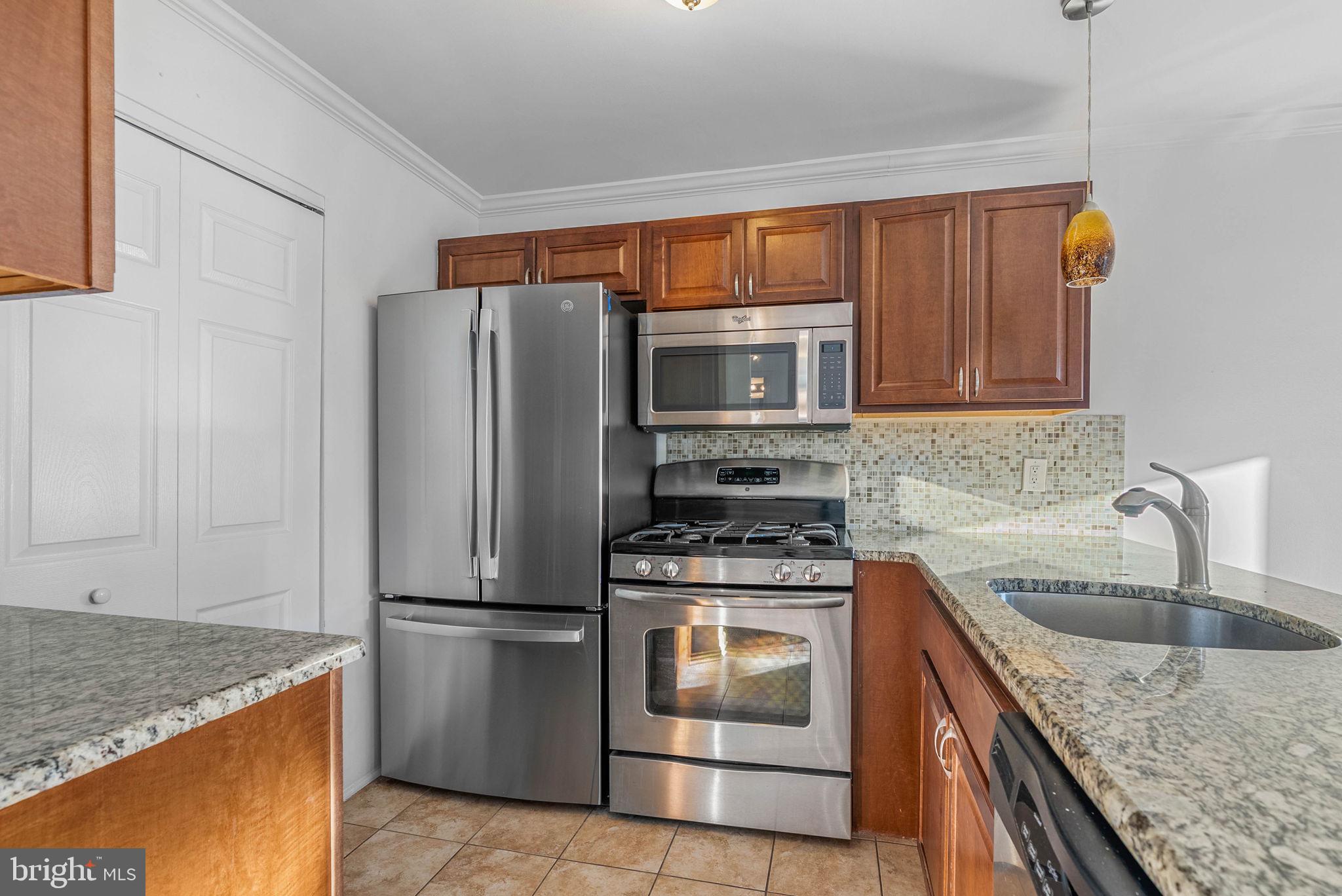 1725 FITZWATER STREET A