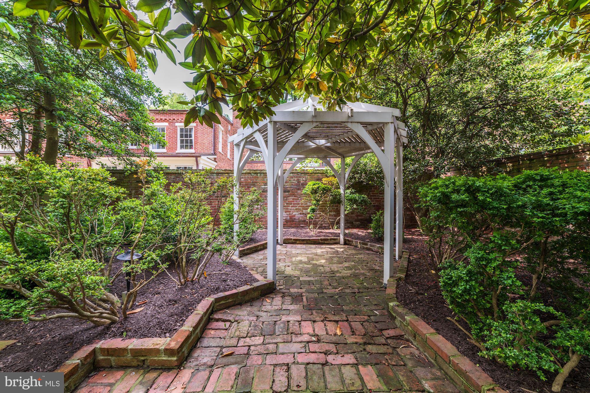 OLD TOWN SE QUADRANT - Residential