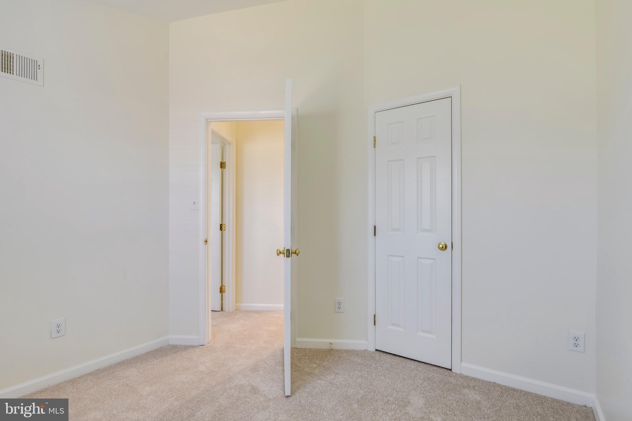 POTOMAC LAKES - Residential