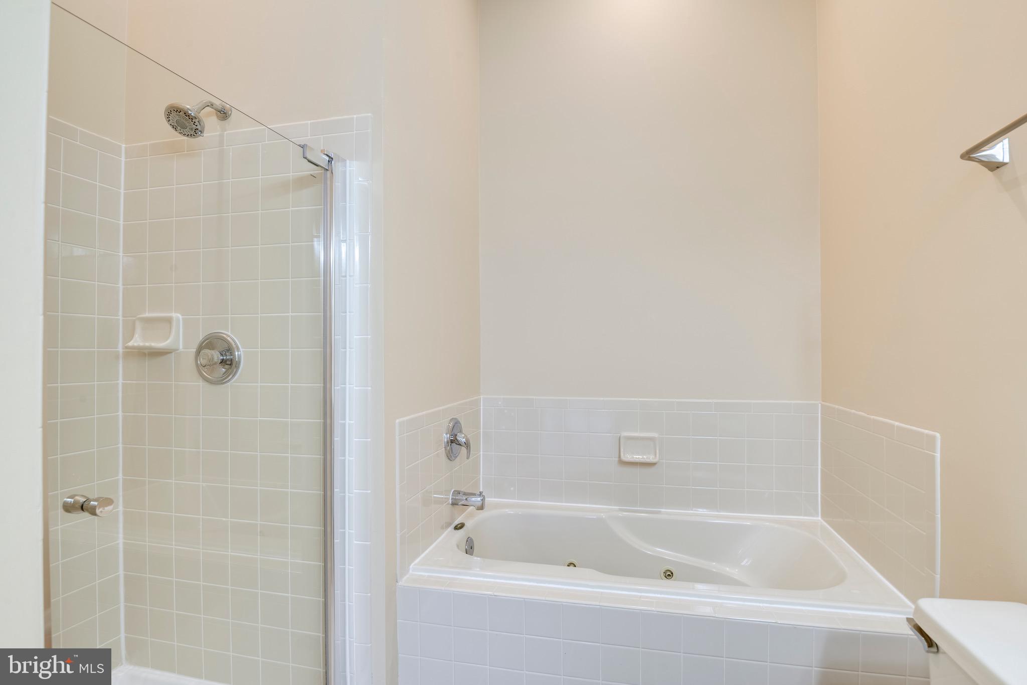 POTOMAC LAKES - Residential