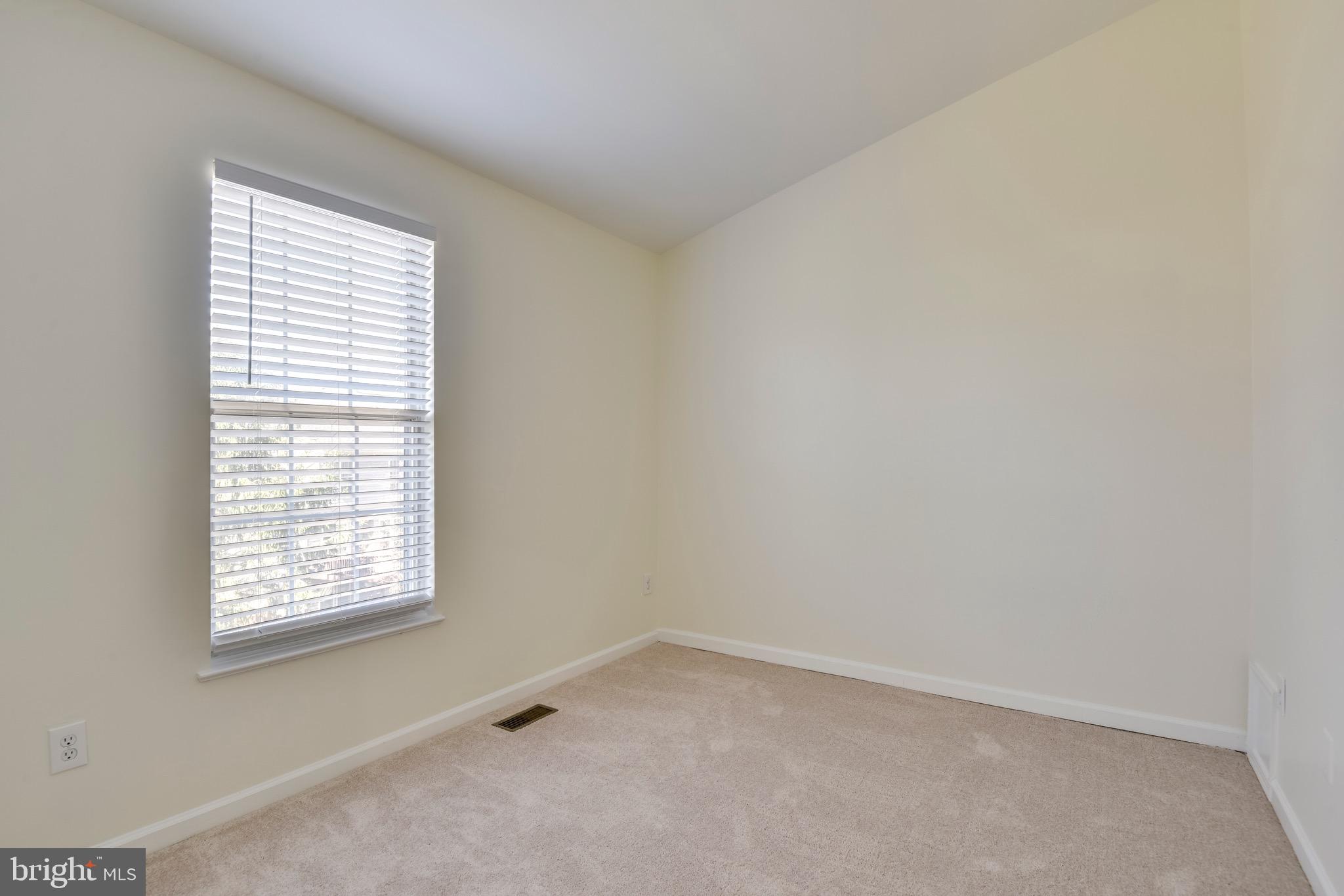 POTOMAC LAKES - Residential