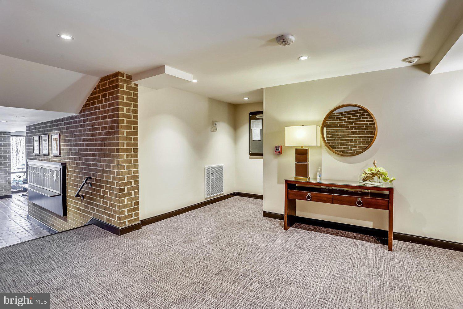 SUMNER VILLAGE - Residential