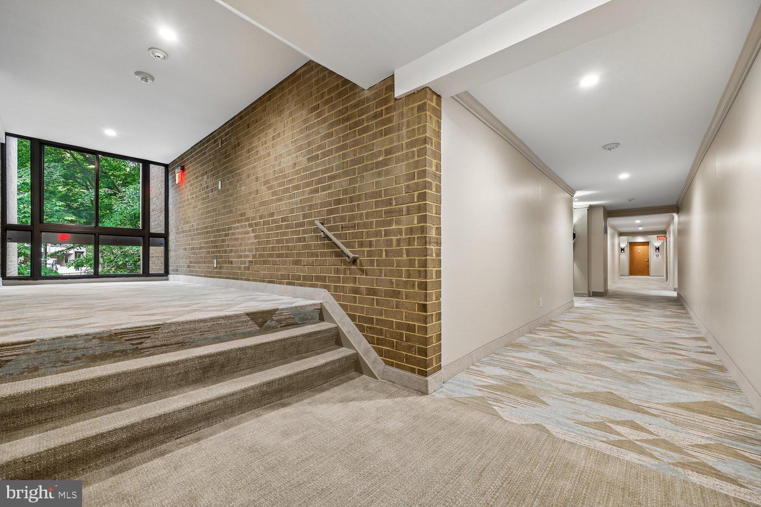 SUMNER VILLAGE - Residential
