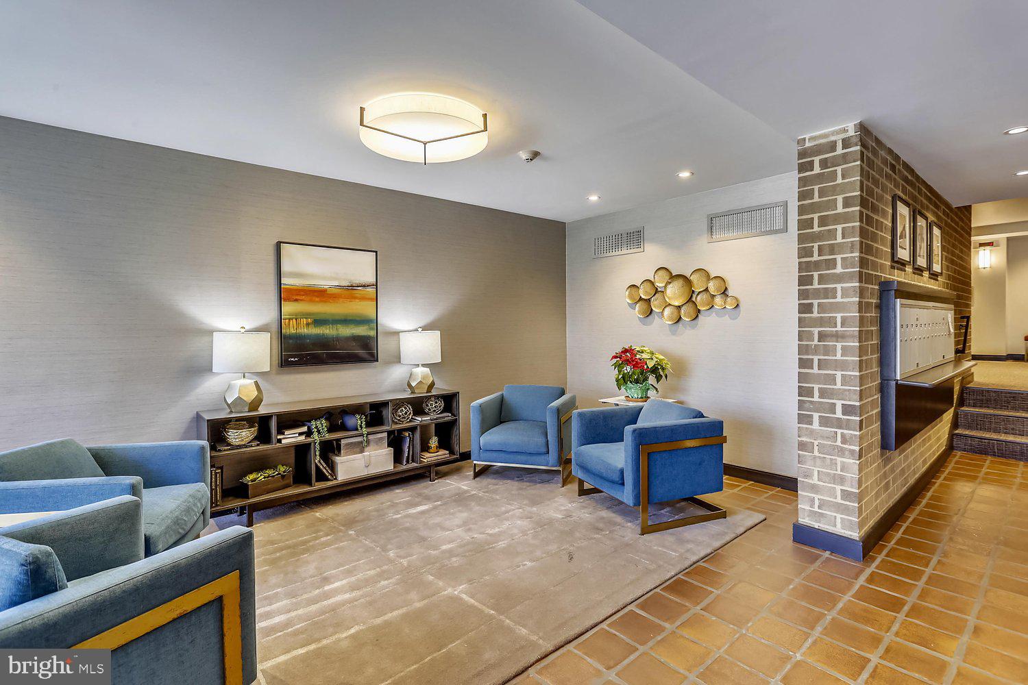 SUMNER VILLAGE - Residential