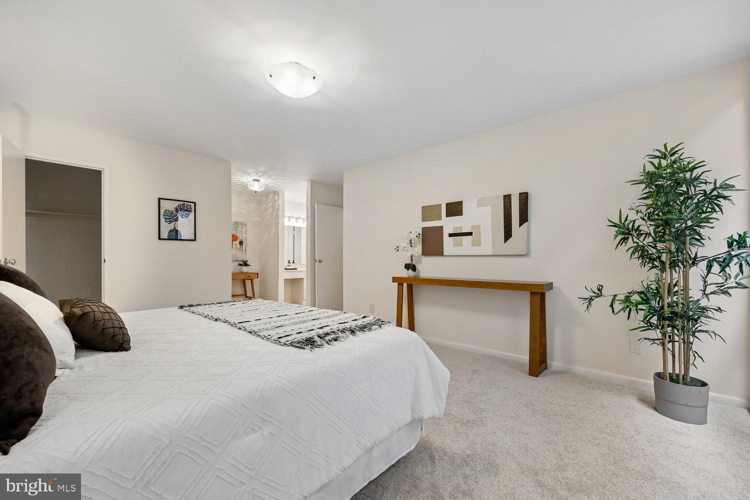SUMNER VILLAGE - Residential
