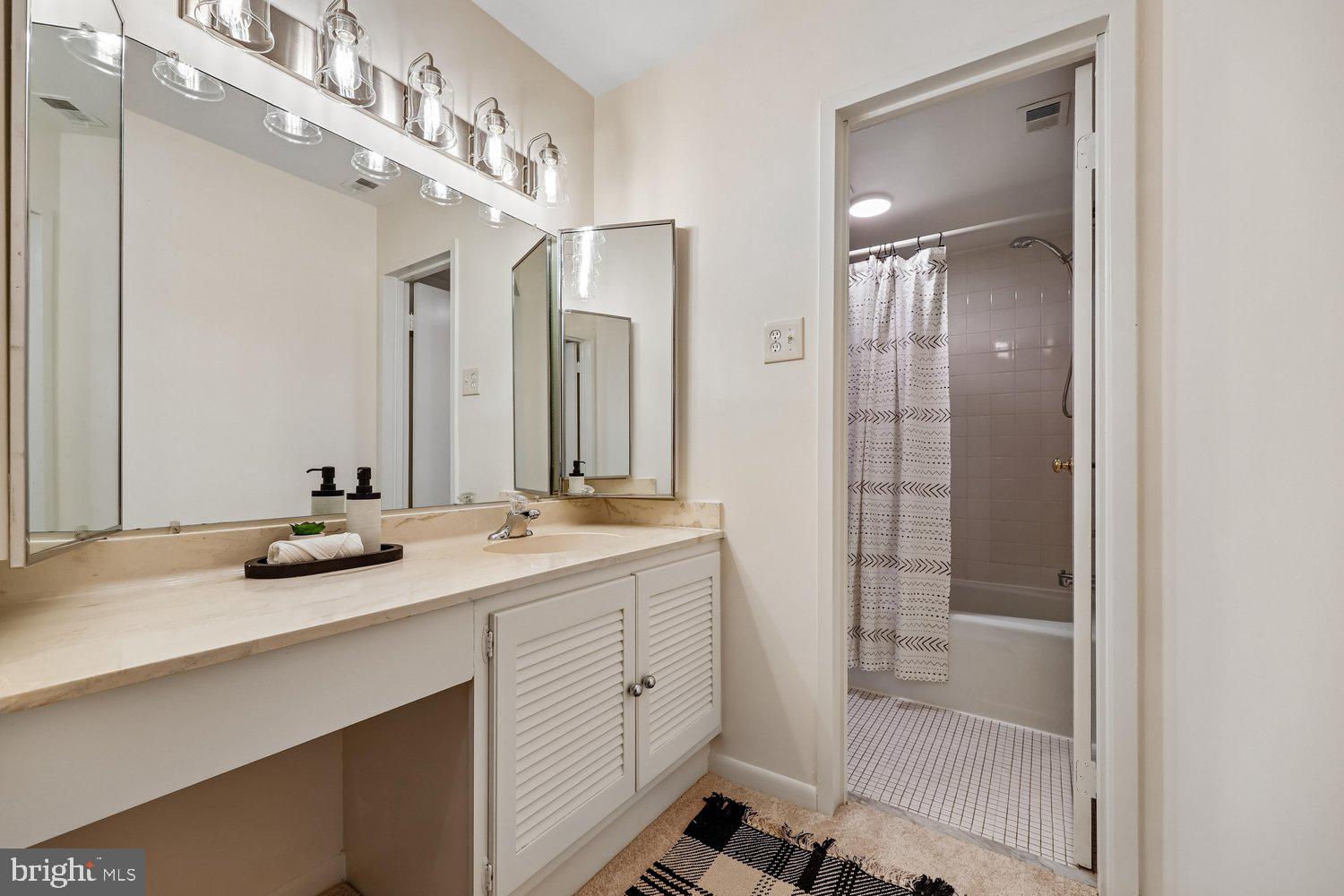 SUMNER VILLAGE - Residential