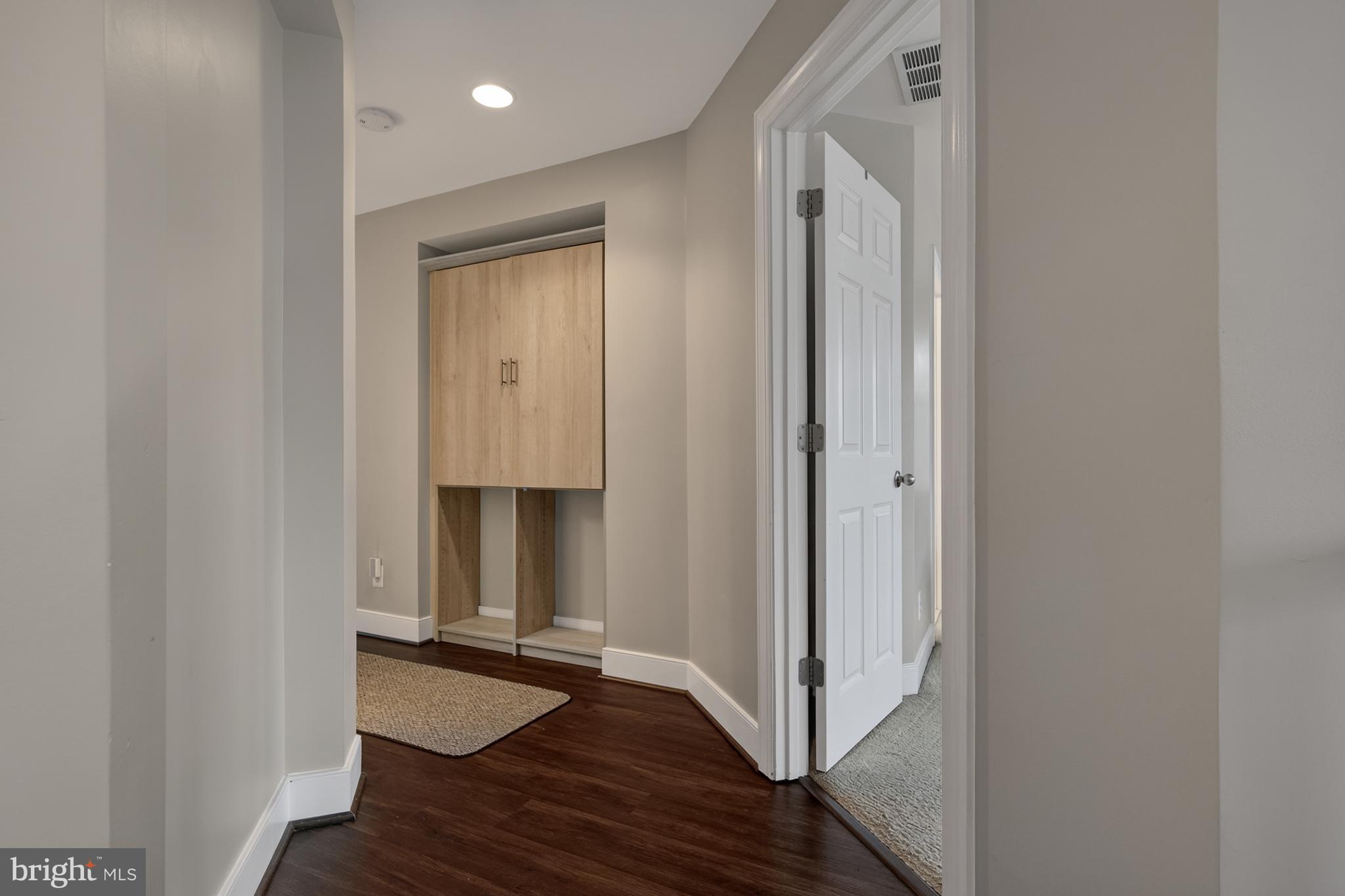 HUNTINGTON MEWS - Residential