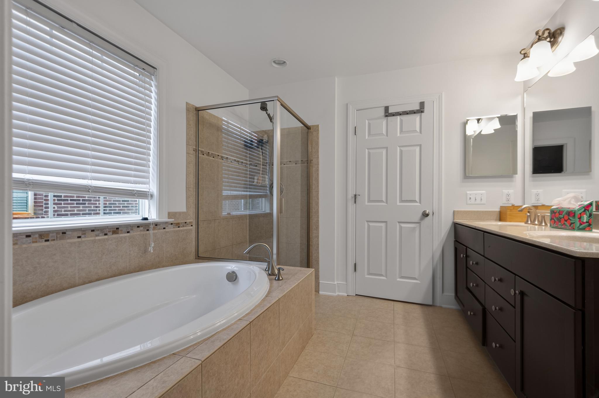 HUNTINGTON MEWS - Residential