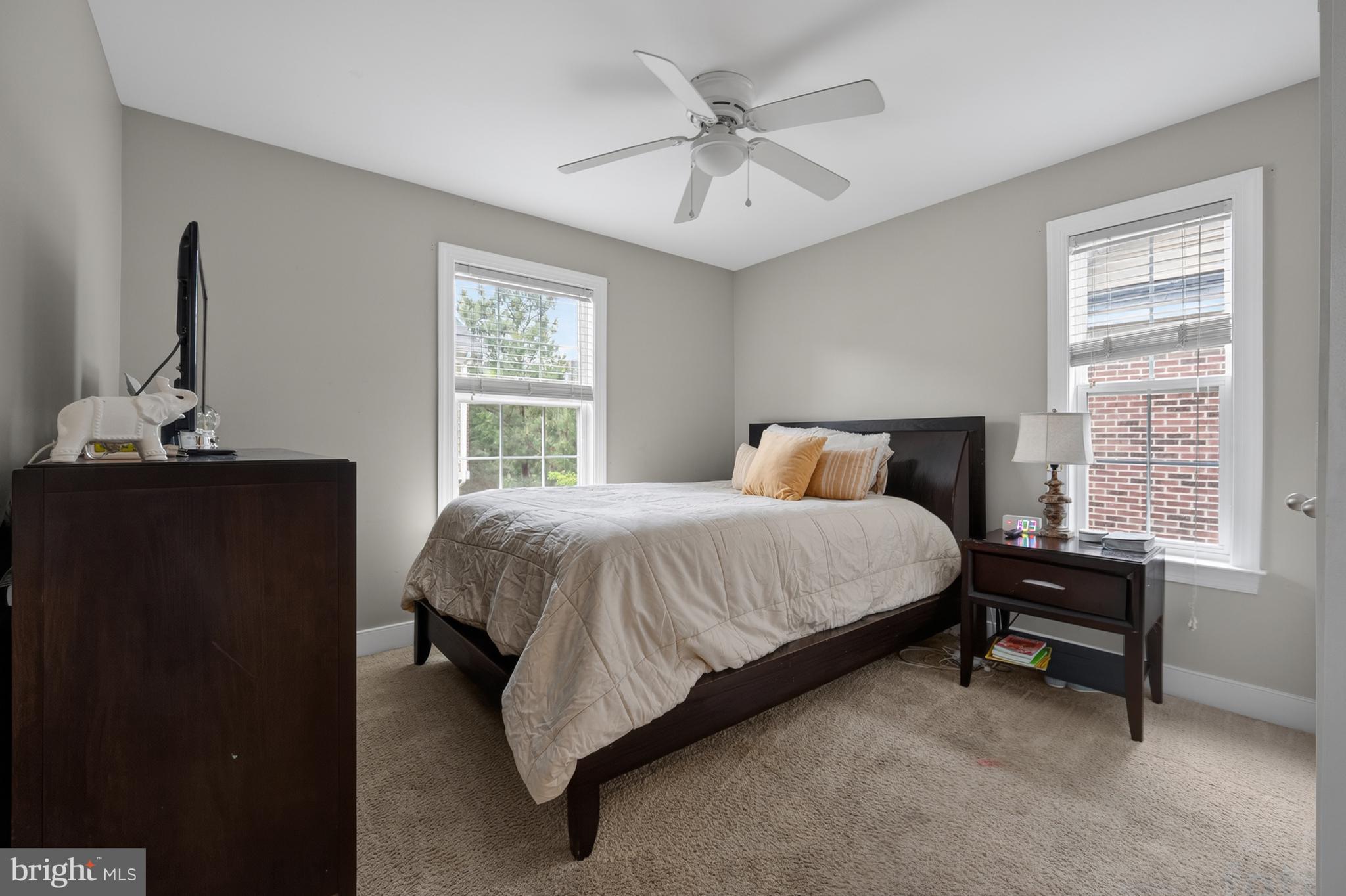 HUNTINGTON MEWS - Residential