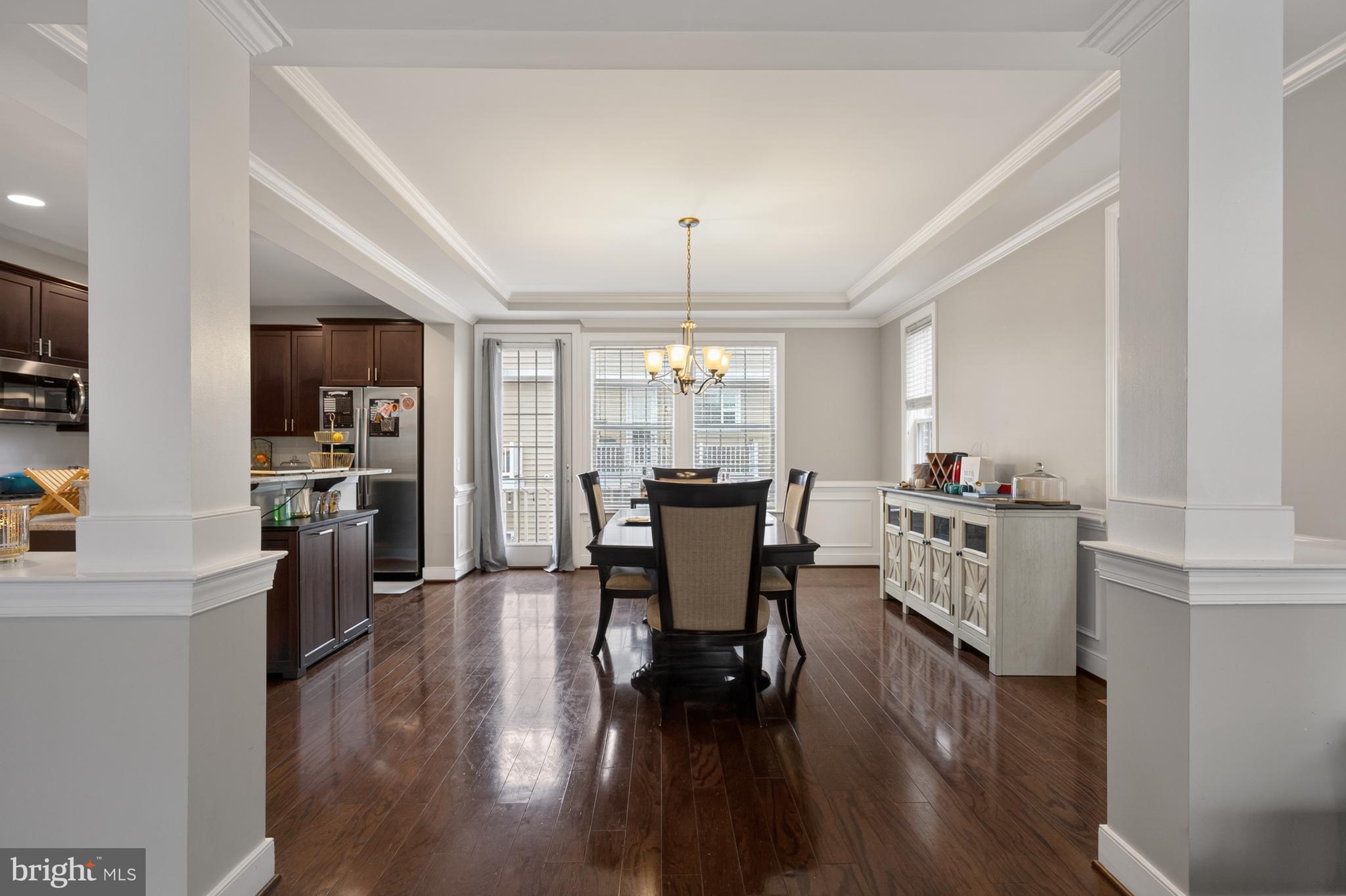 HUNTINGTON MEWS - Residential