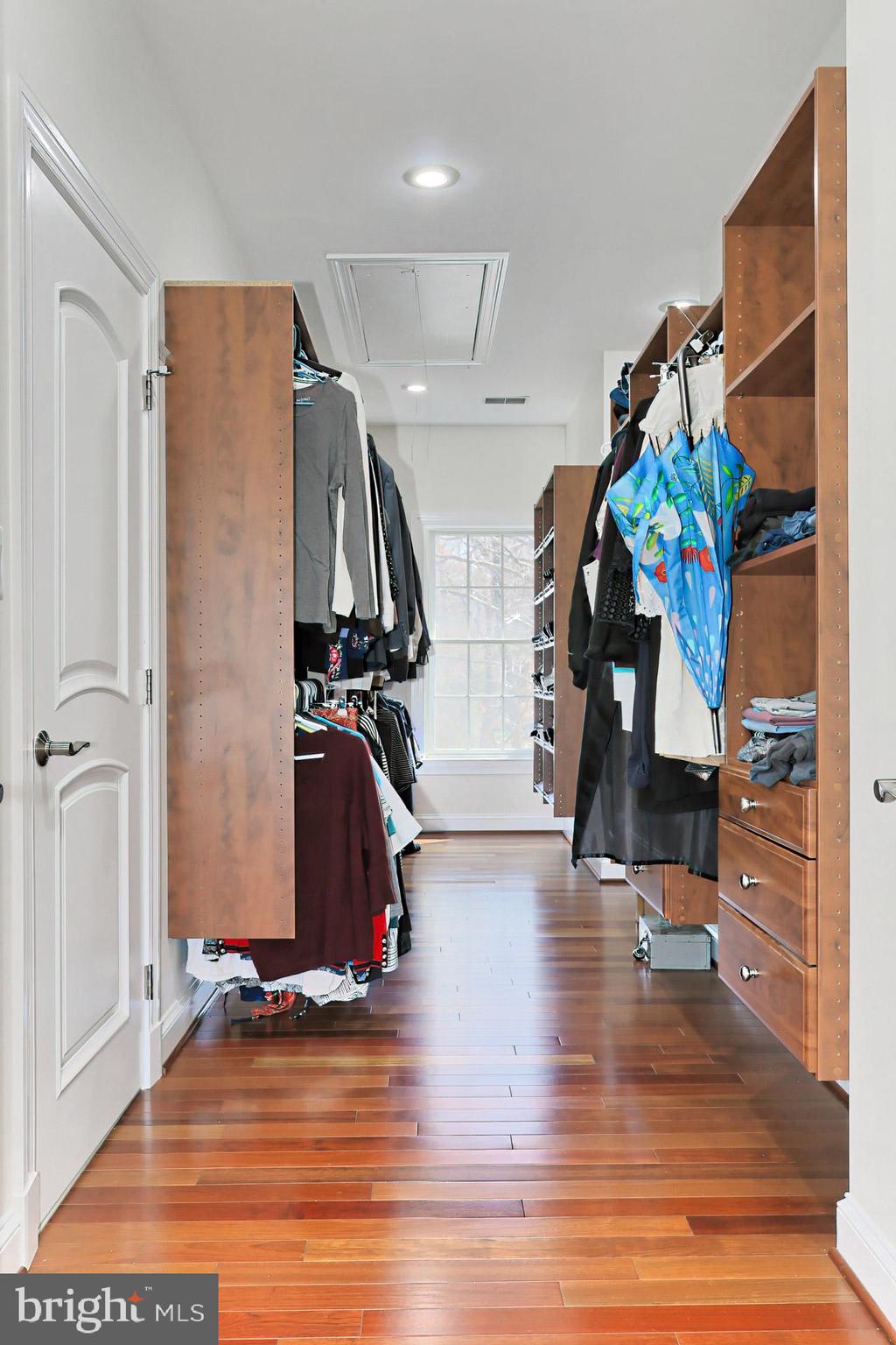 CARTERS GROVE - Residential