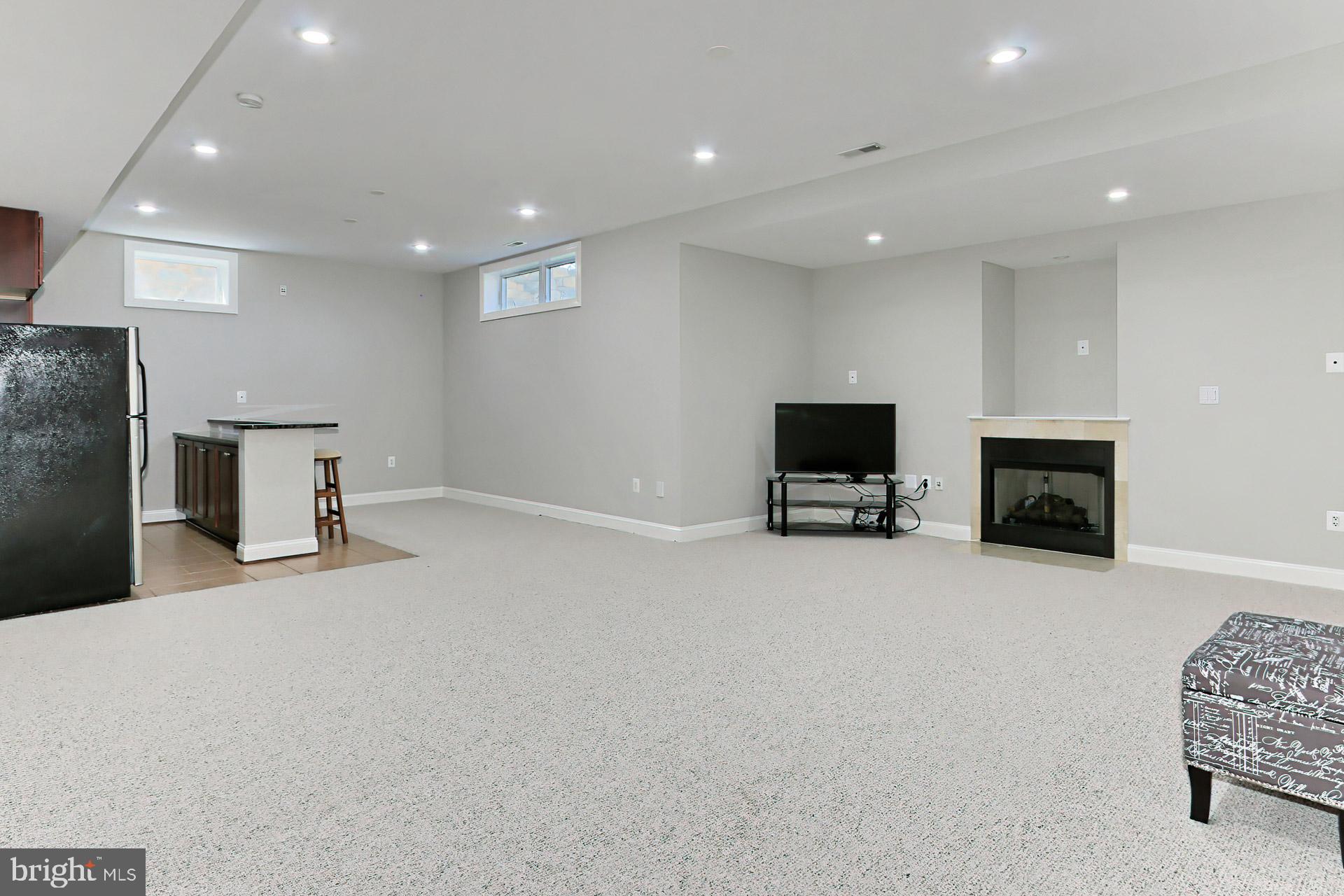 CARTERS GROVE - Residential