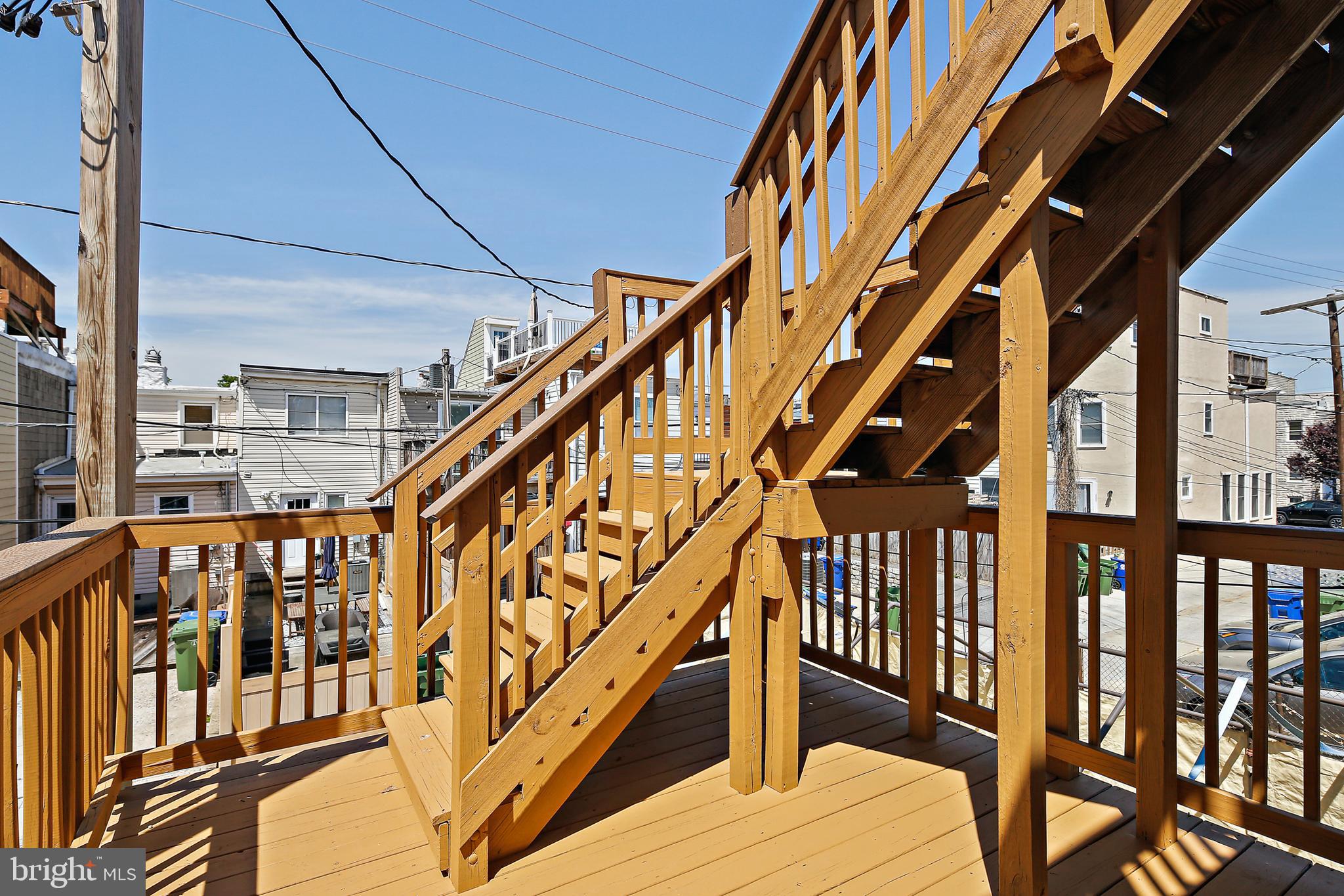 LOCUST POINT - Residential