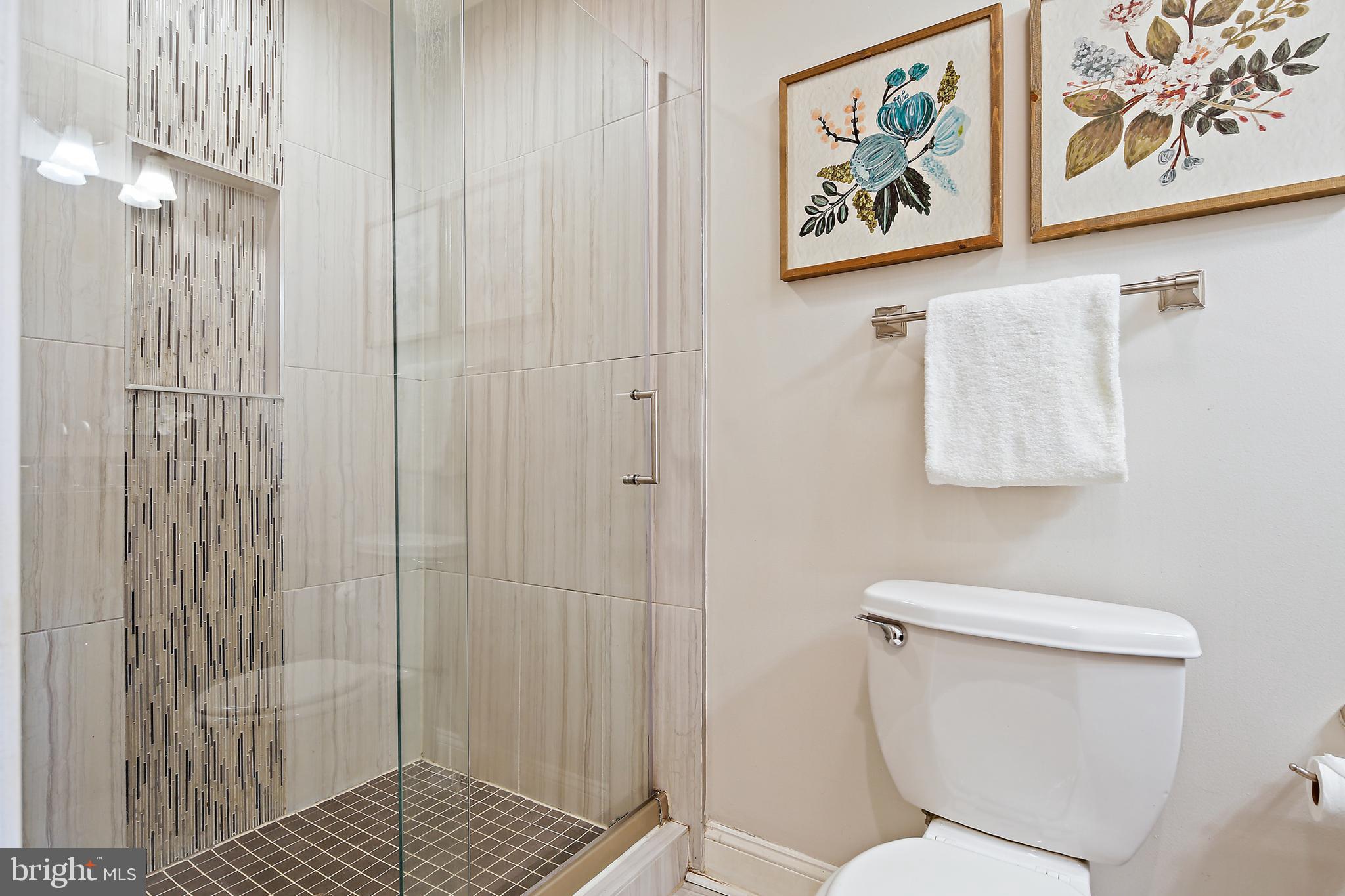 LOCUST POINT - Residential