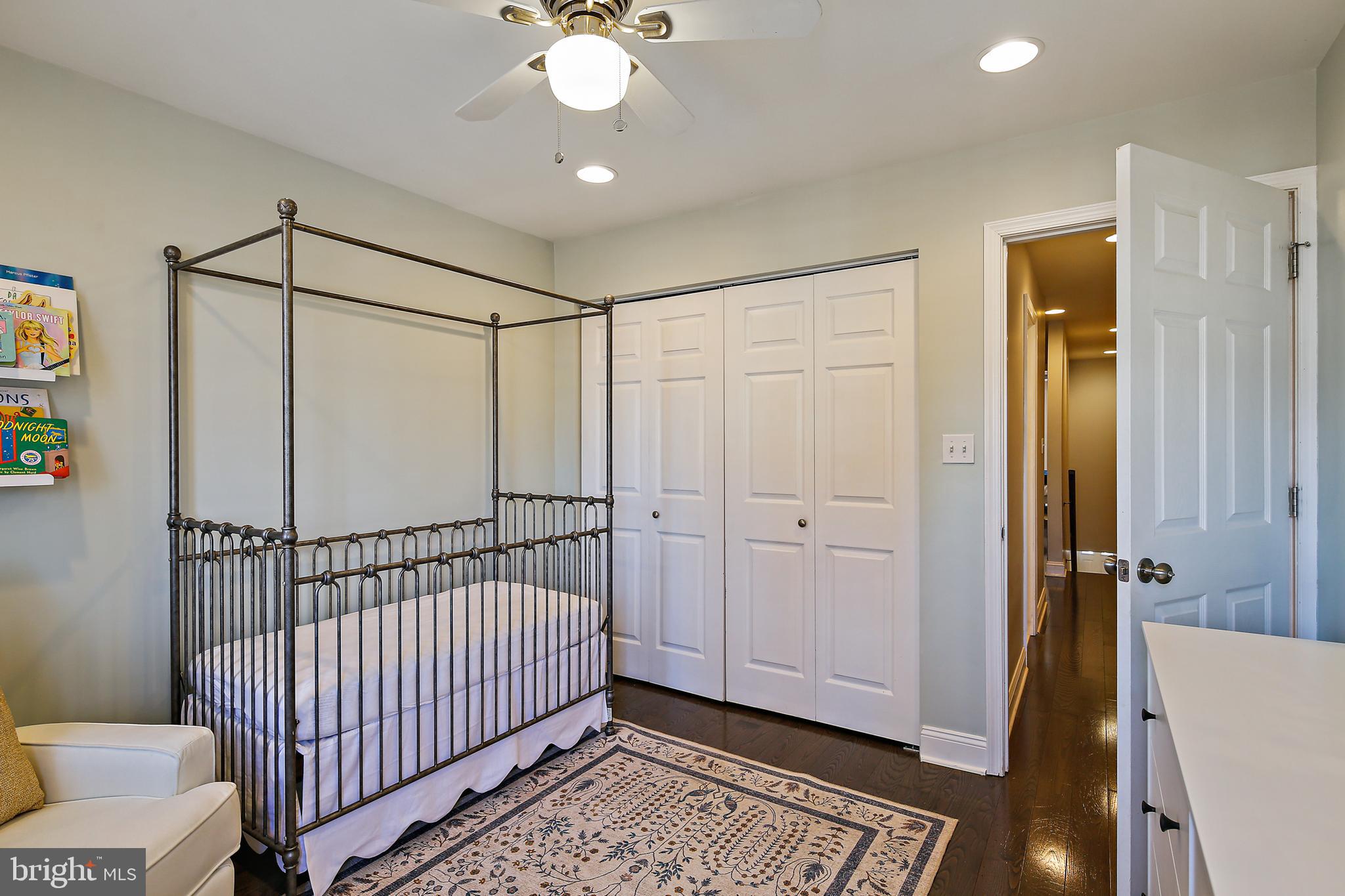 LOCUST POINT - Residential