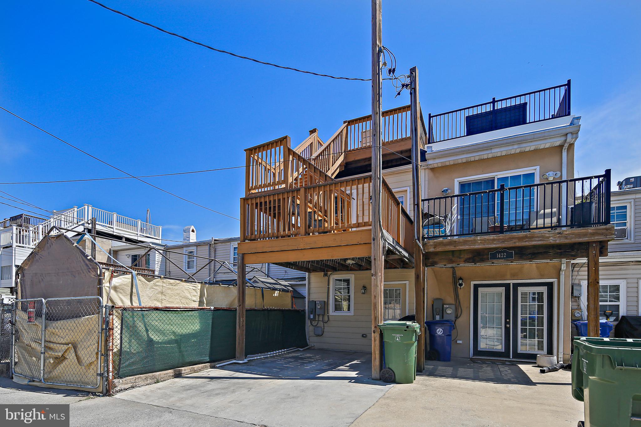 LOCUST POINT - Residential