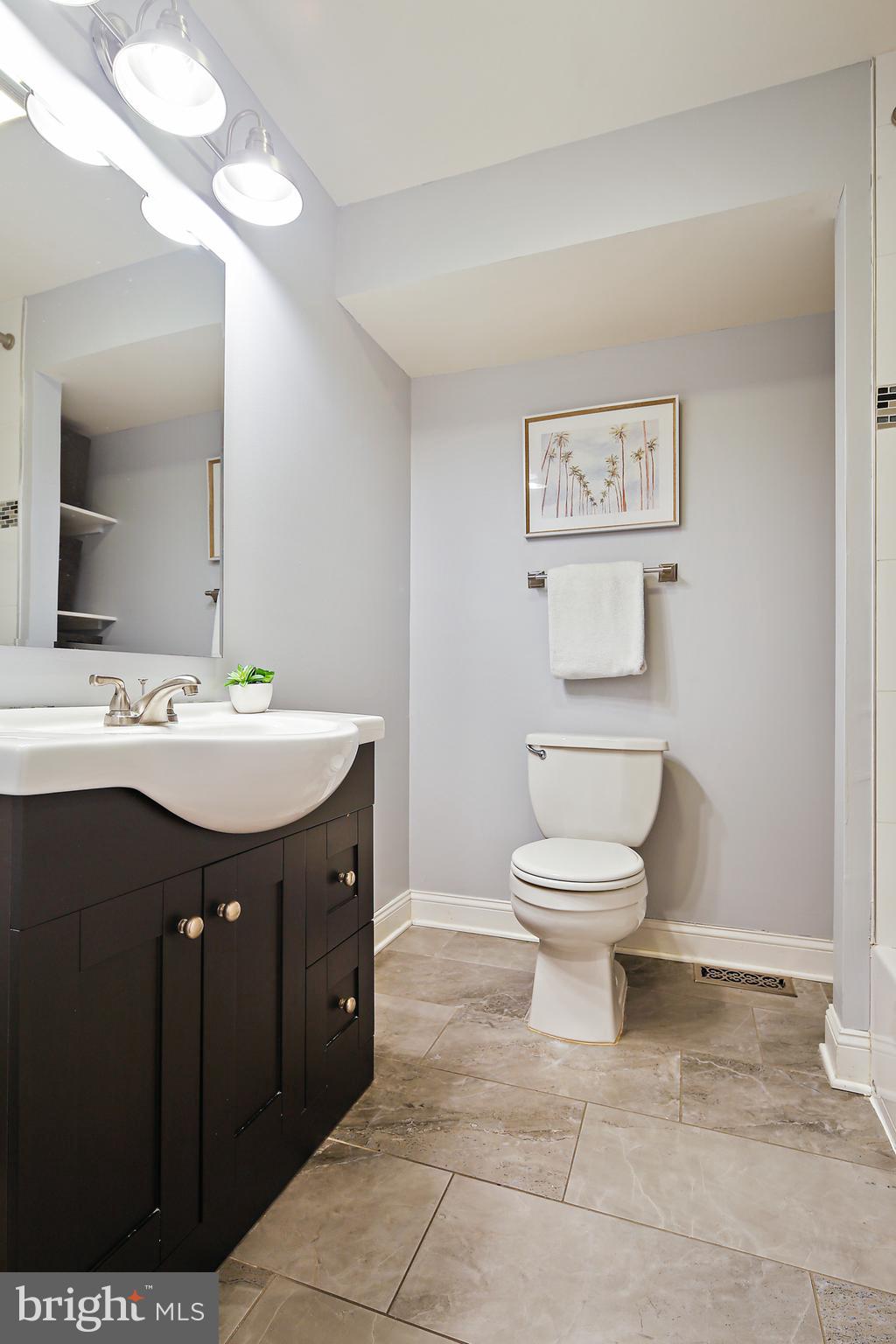 LOCUST POINT - Residential