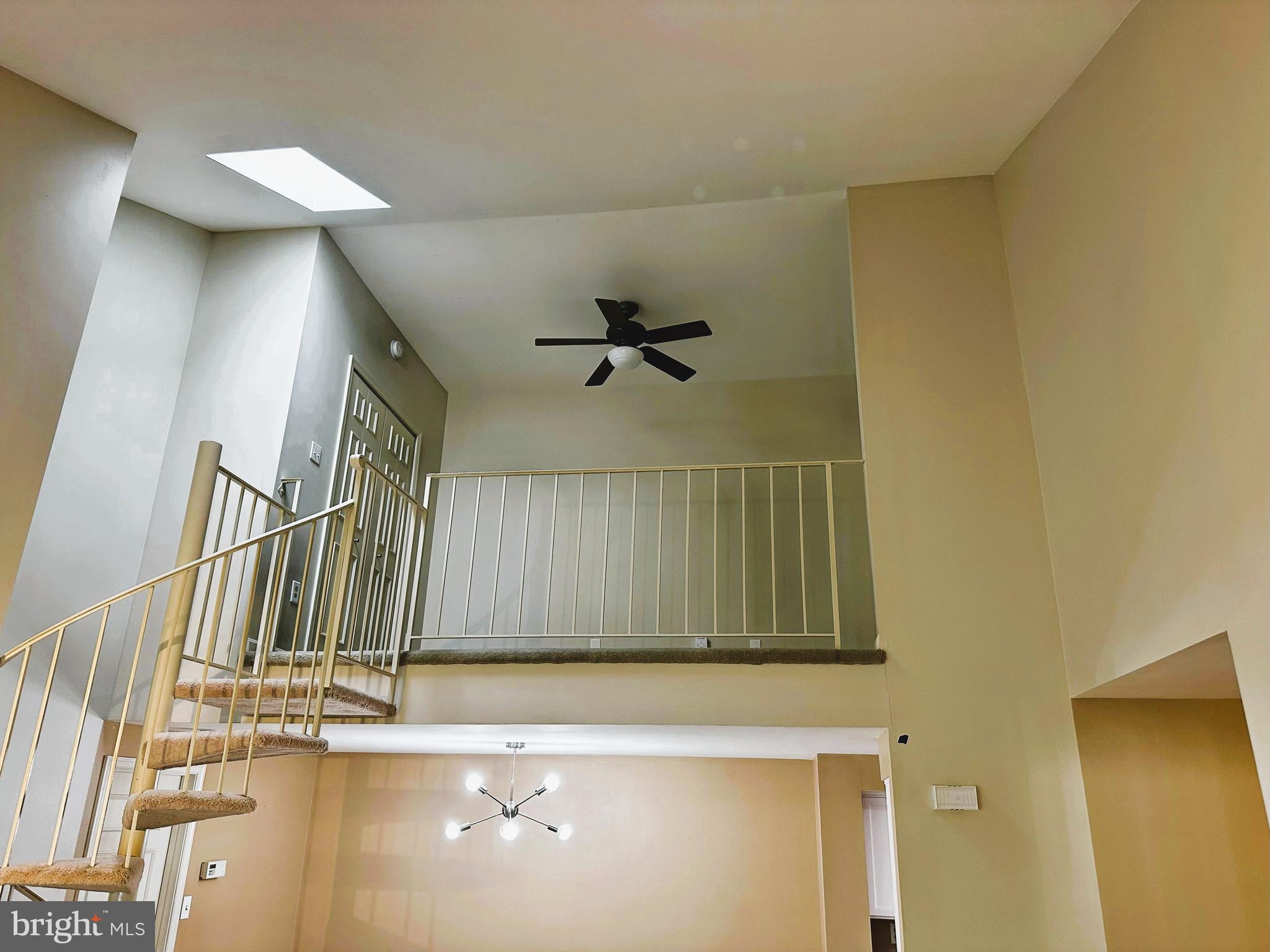 TREVOR HOUSE - Residential Lease