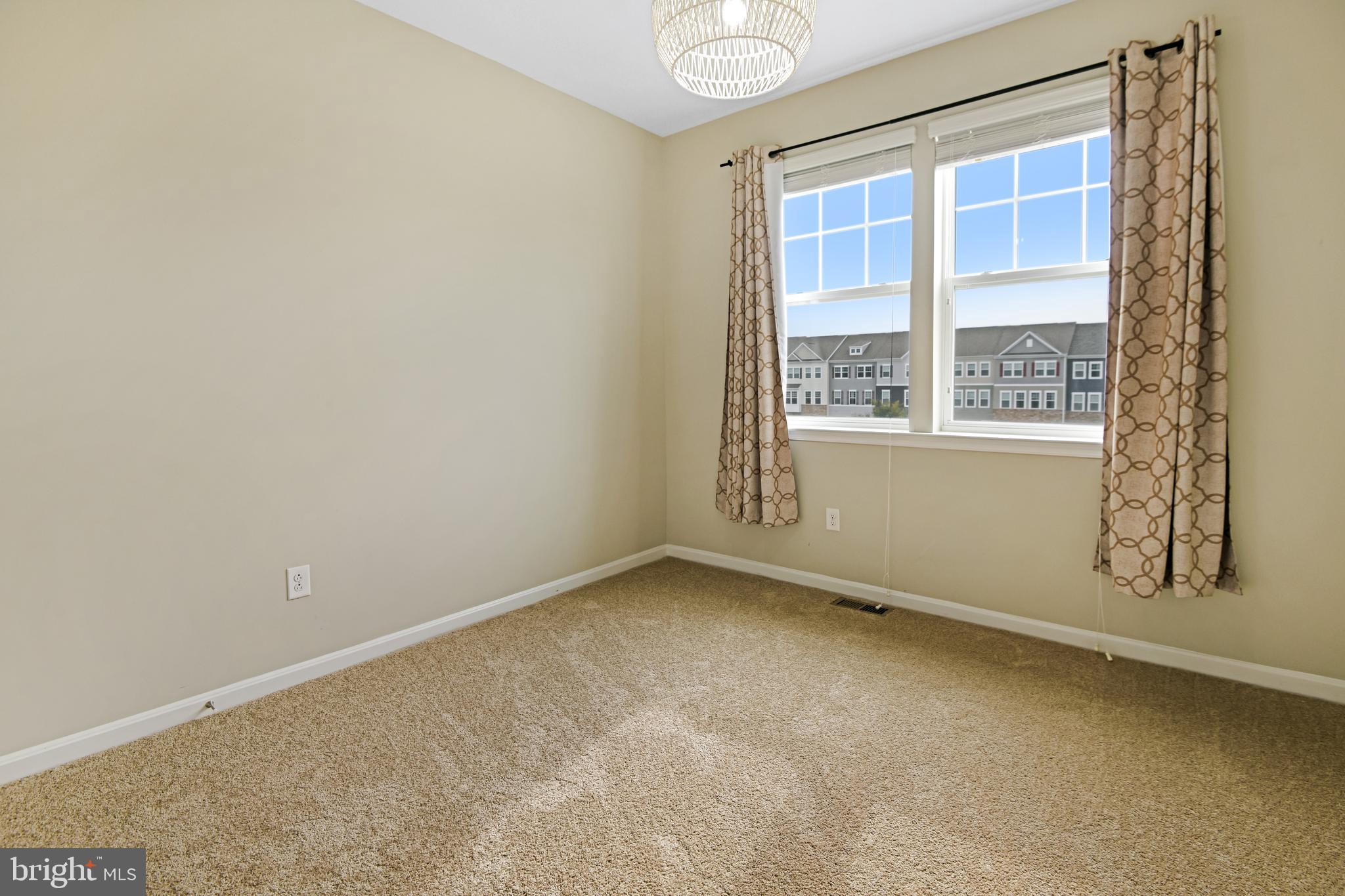 MANORS AT BALLENGER CREEK - Residential Lease