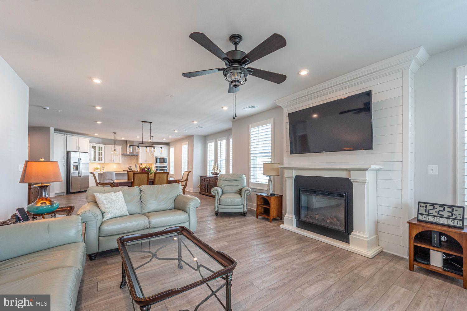 200 HARRIER WAY 21