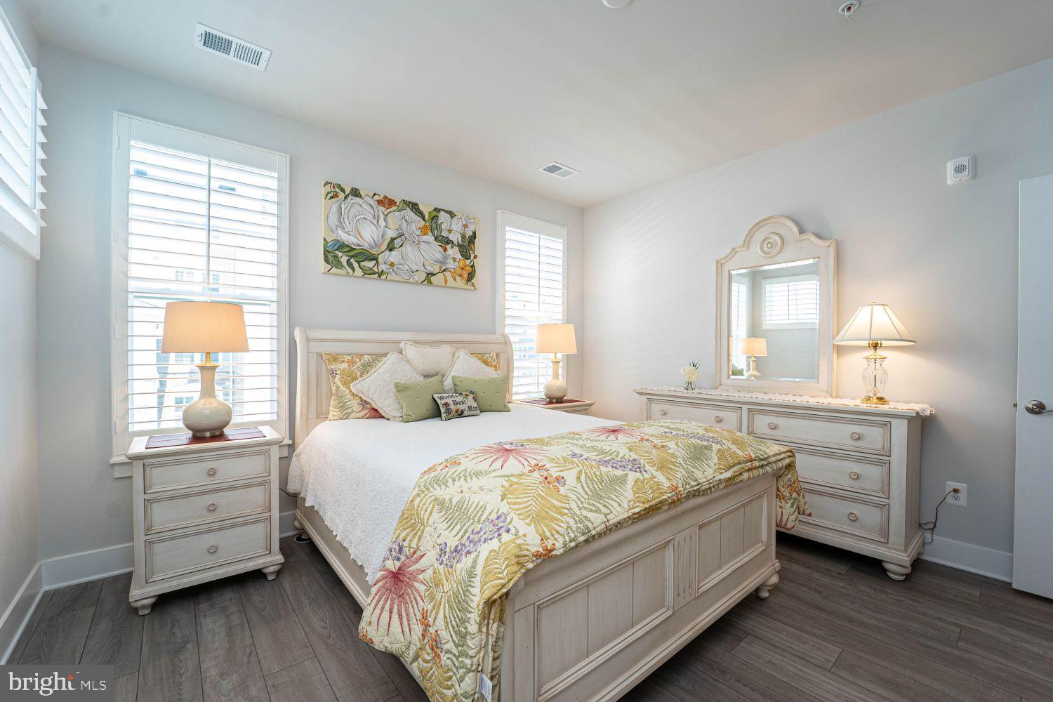 FOUR SEASONS AT KENT ISLAND - Residential