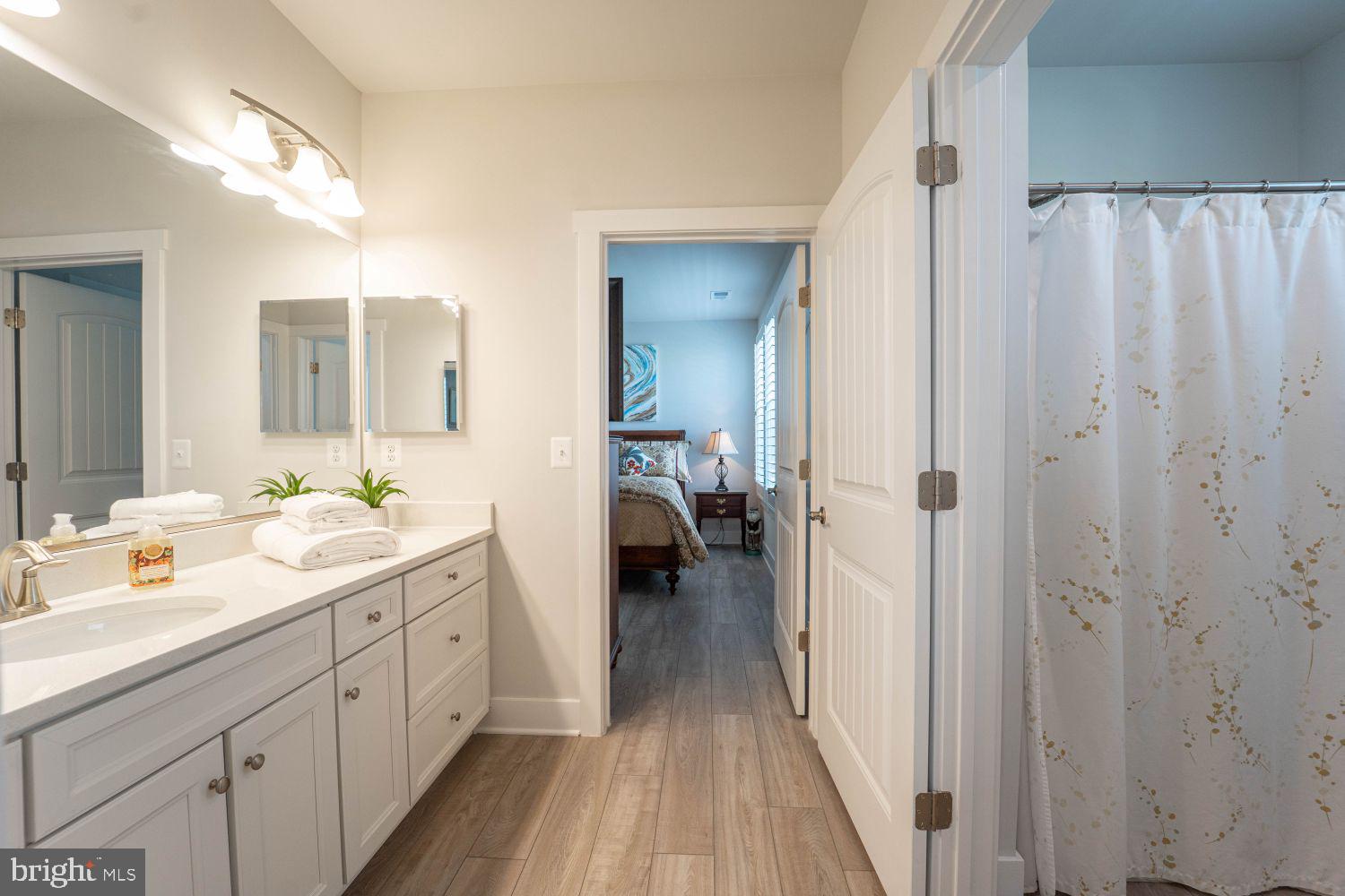 FOUR SEASONS AT KENT ISLAND - Residential