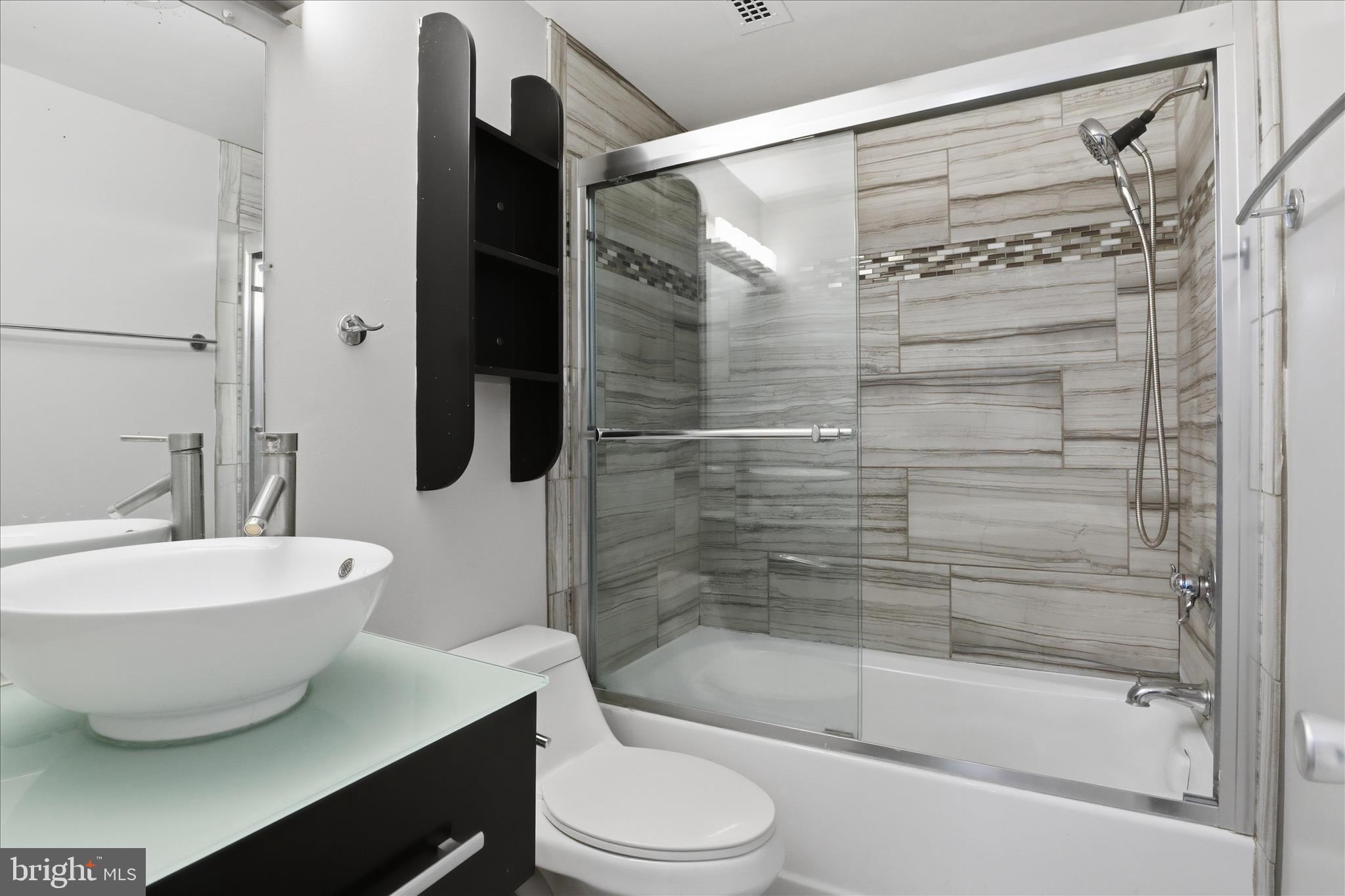 BARCROFT HILLS - Residential Lease