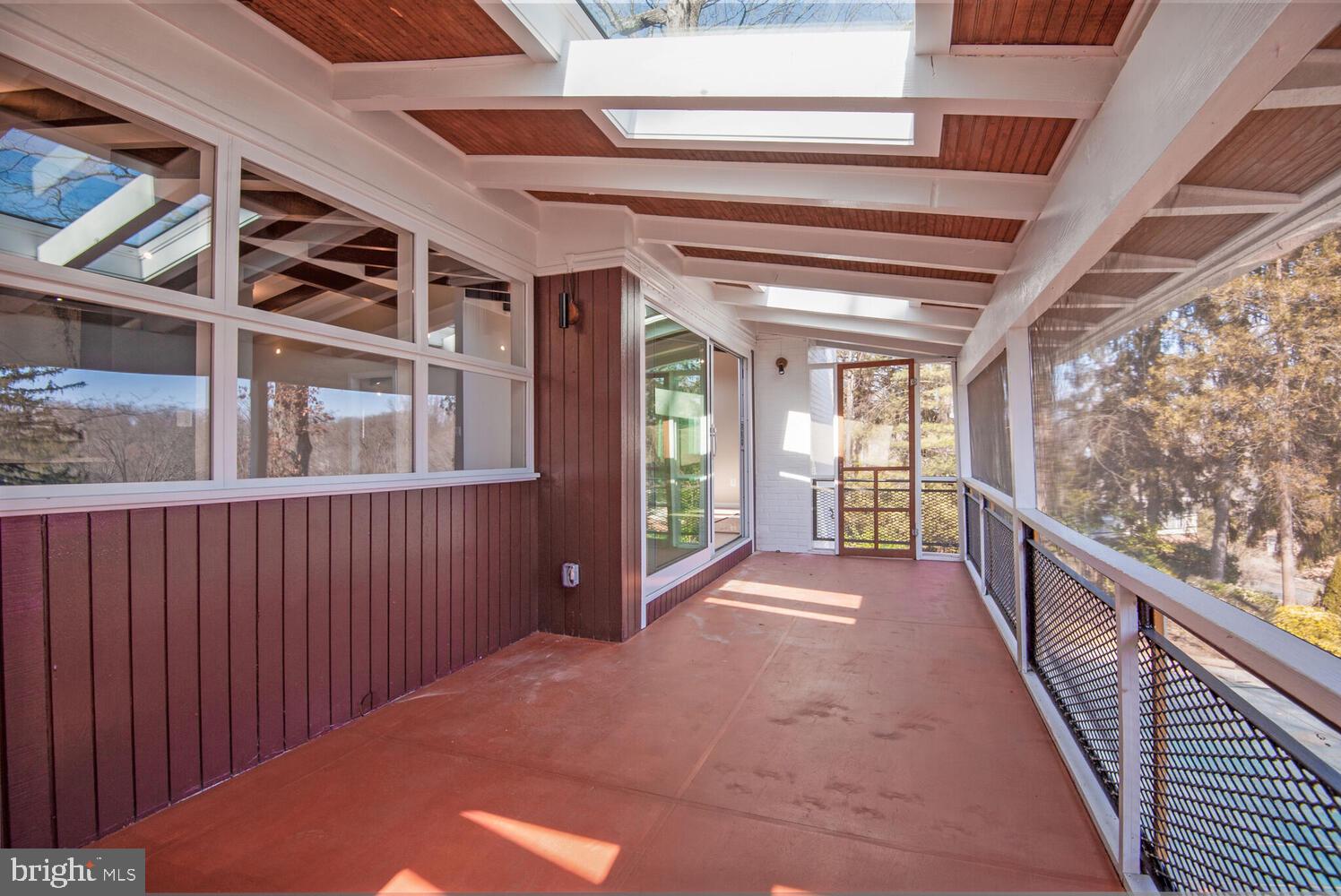 BARCROFT LAKE SHORES - Residential Lease